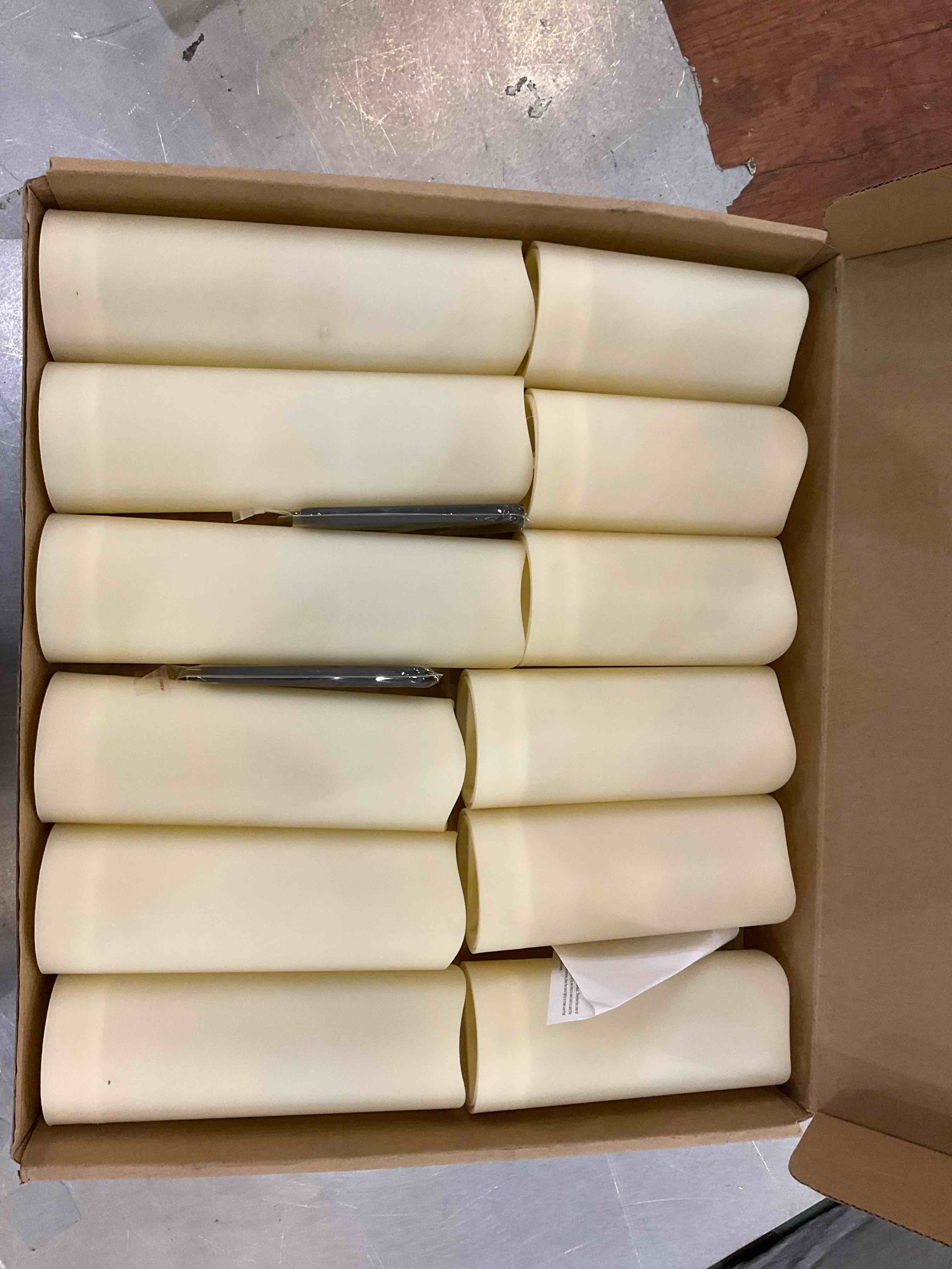 https://s3.amazonaws.com/lotting-images-prod/BargainHunt/EXS01239240_1712931356018.jpeg