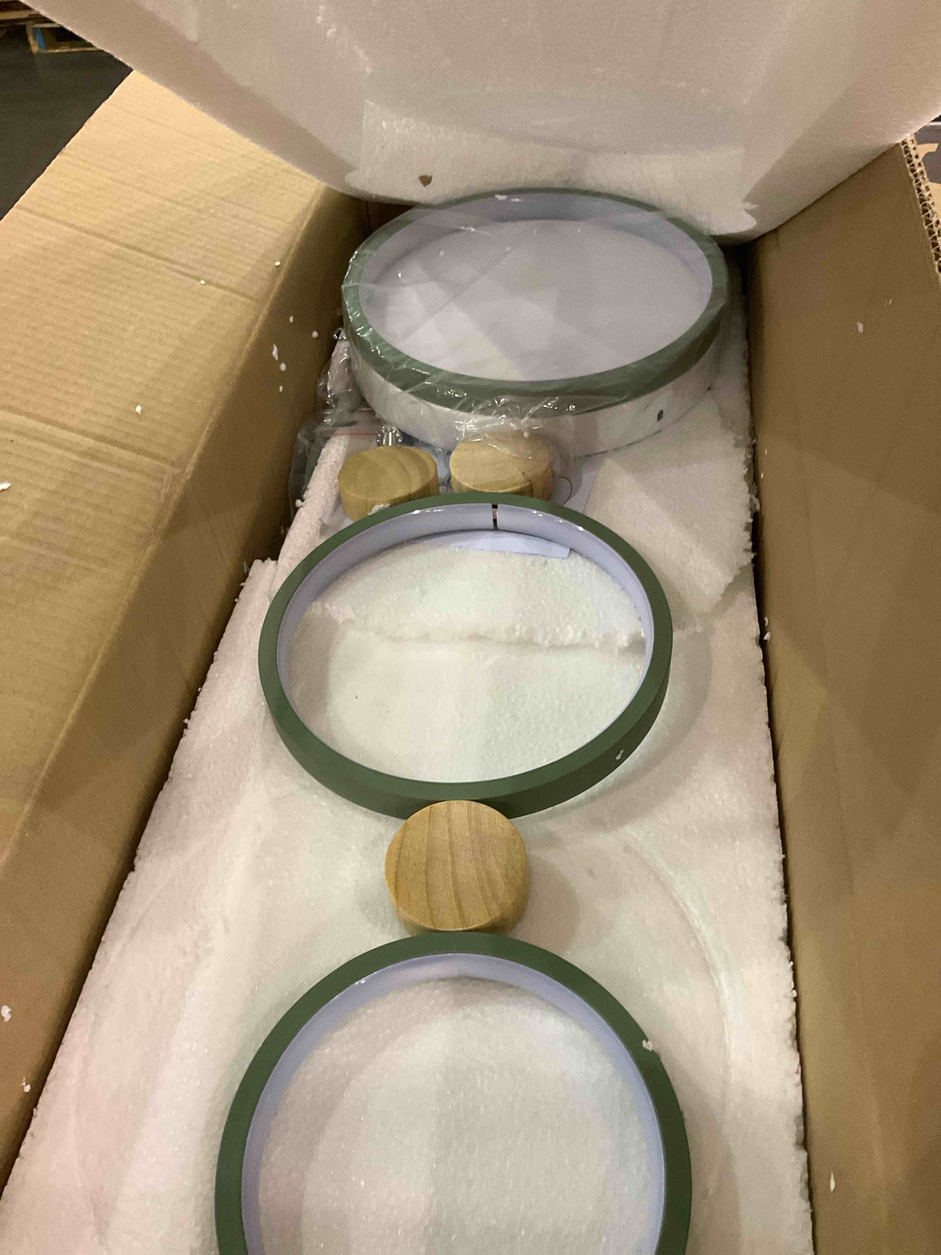 https://s3.amazonaws.com/lotting-images-prod/BargainHunt/EXS01239351_1713182279340.jpeg