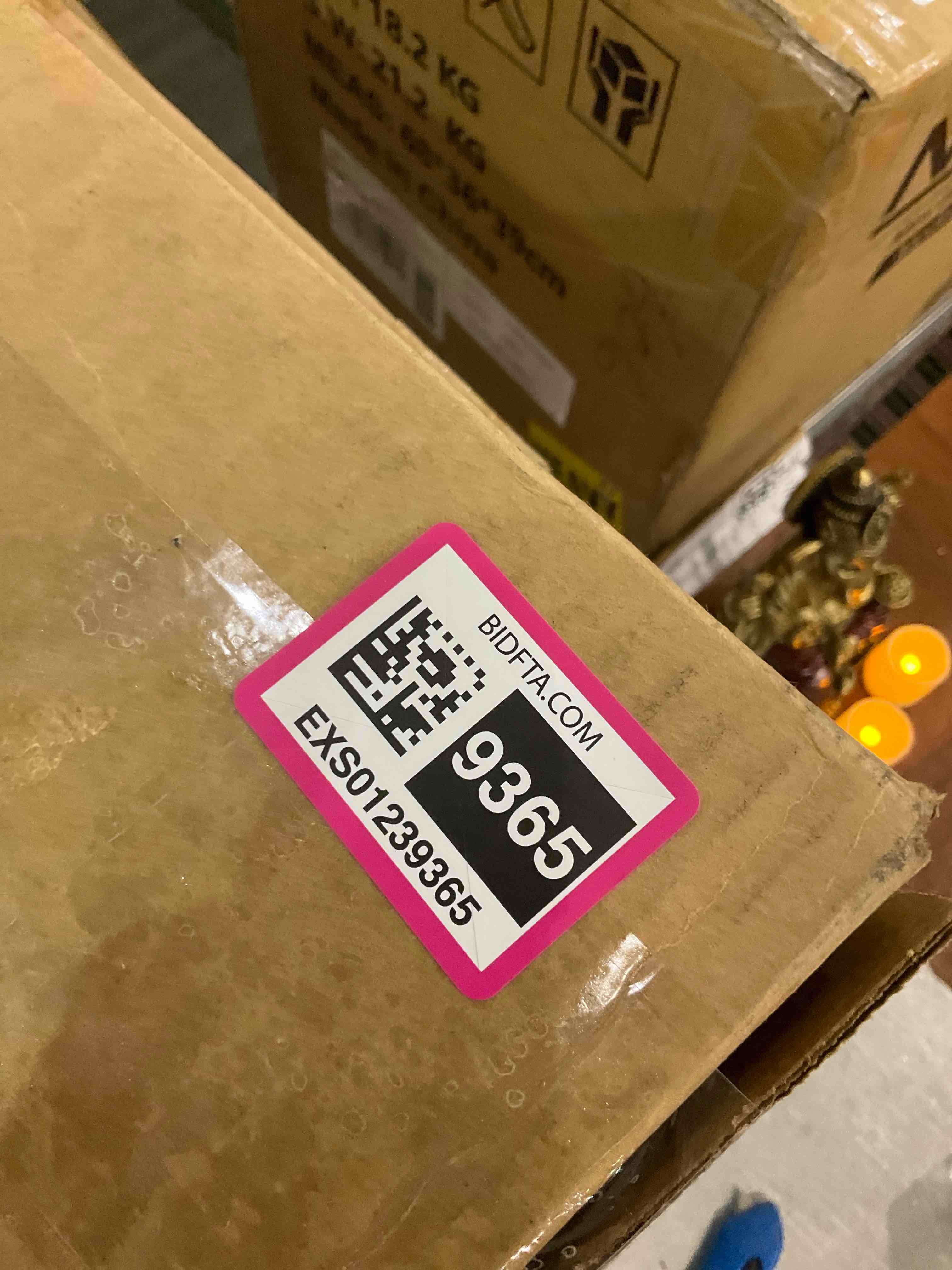 https://s3.amazonaws.com/lotting-images-prod/BargainHunt/EXS01239365_1713184535818.jpeg