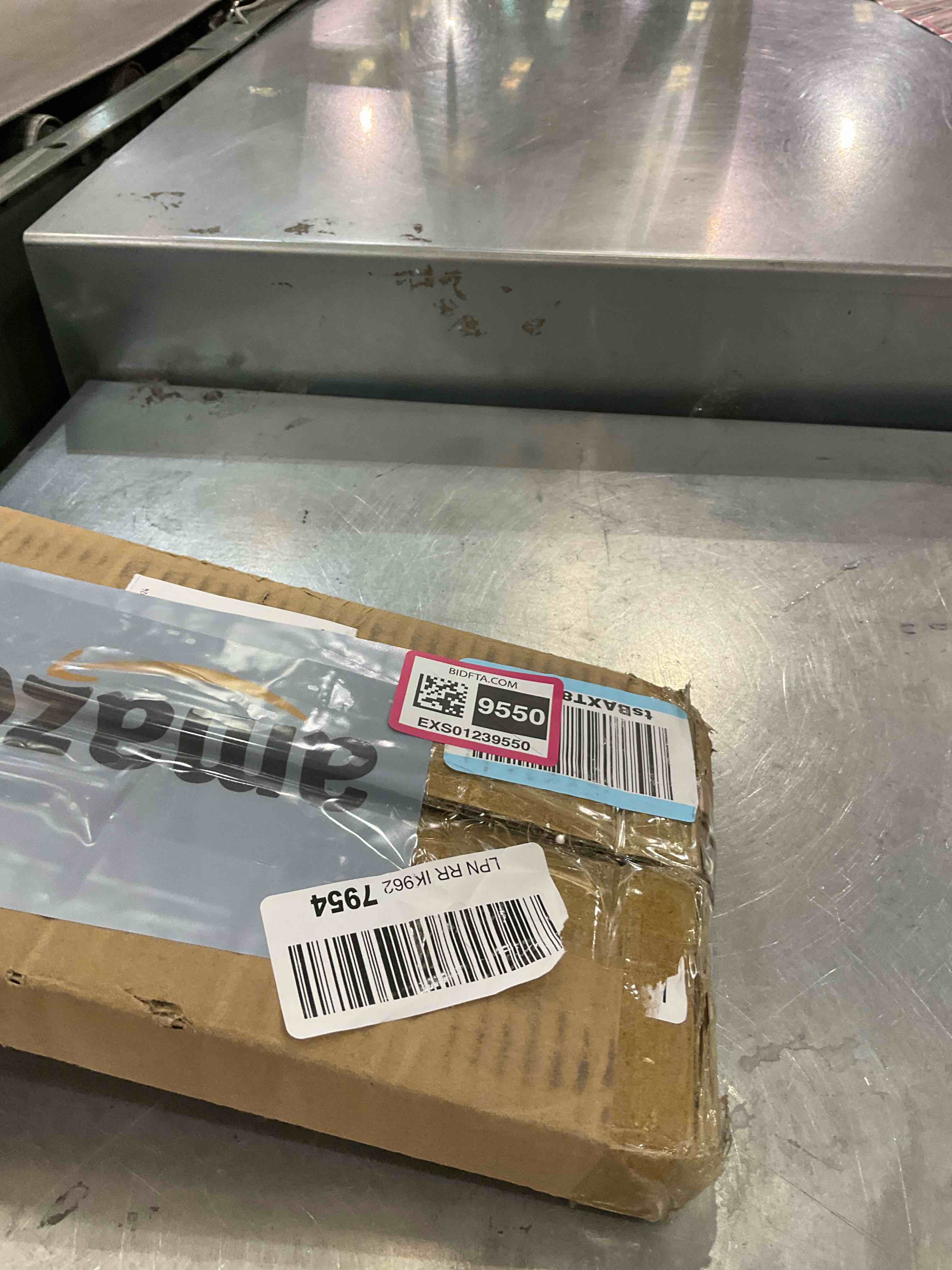 https://s3.amazonaws.com/lotting-images-prod/BargainHunt/EXS01239550_1717694126235.jpeg