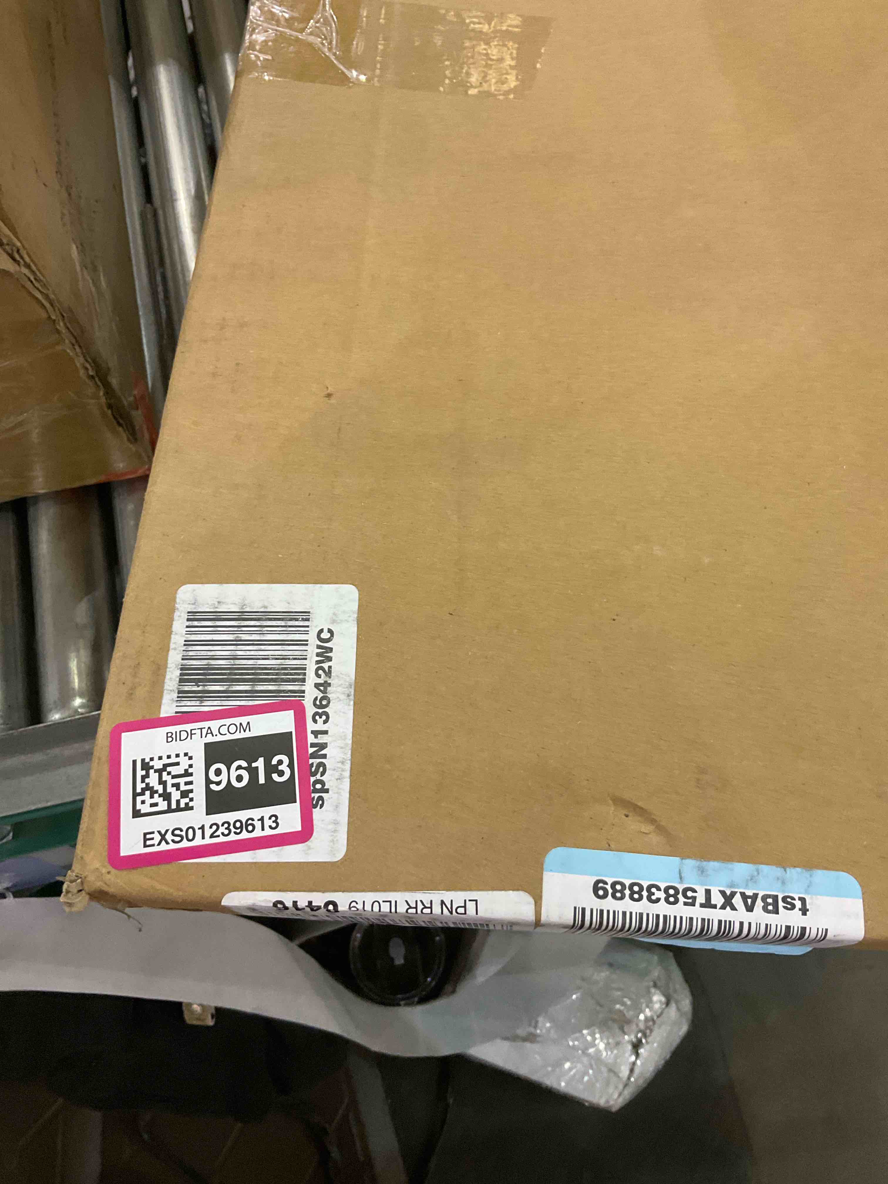 https://s3.amazonaws.com/lotting-images-prod/BargainHunt/EXS01239613_1717760880082.jpeg