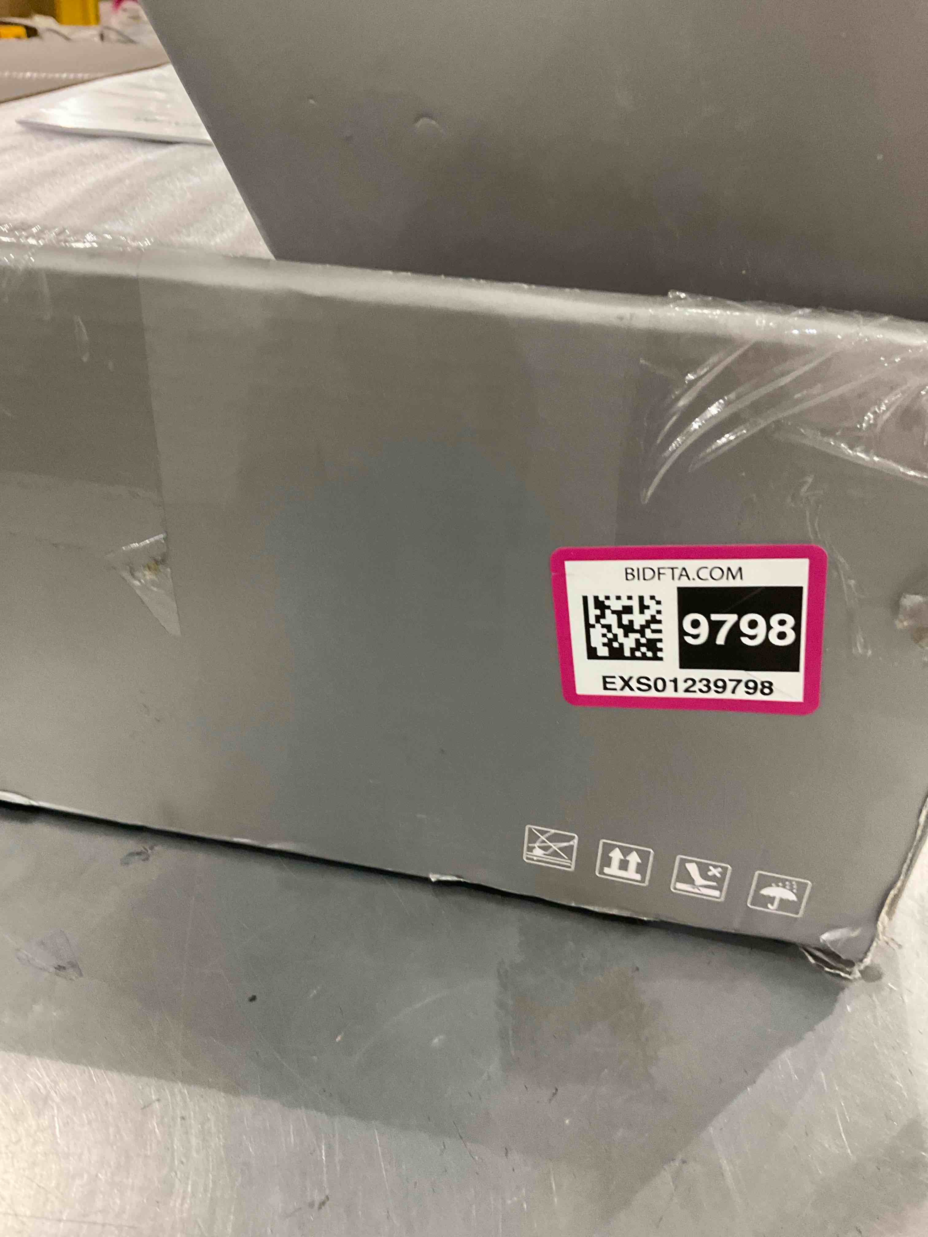 https://s3.amazonaws.com/lotting-images-prod/BargainHunt/EXS01239798_1718020470730.jpeg
