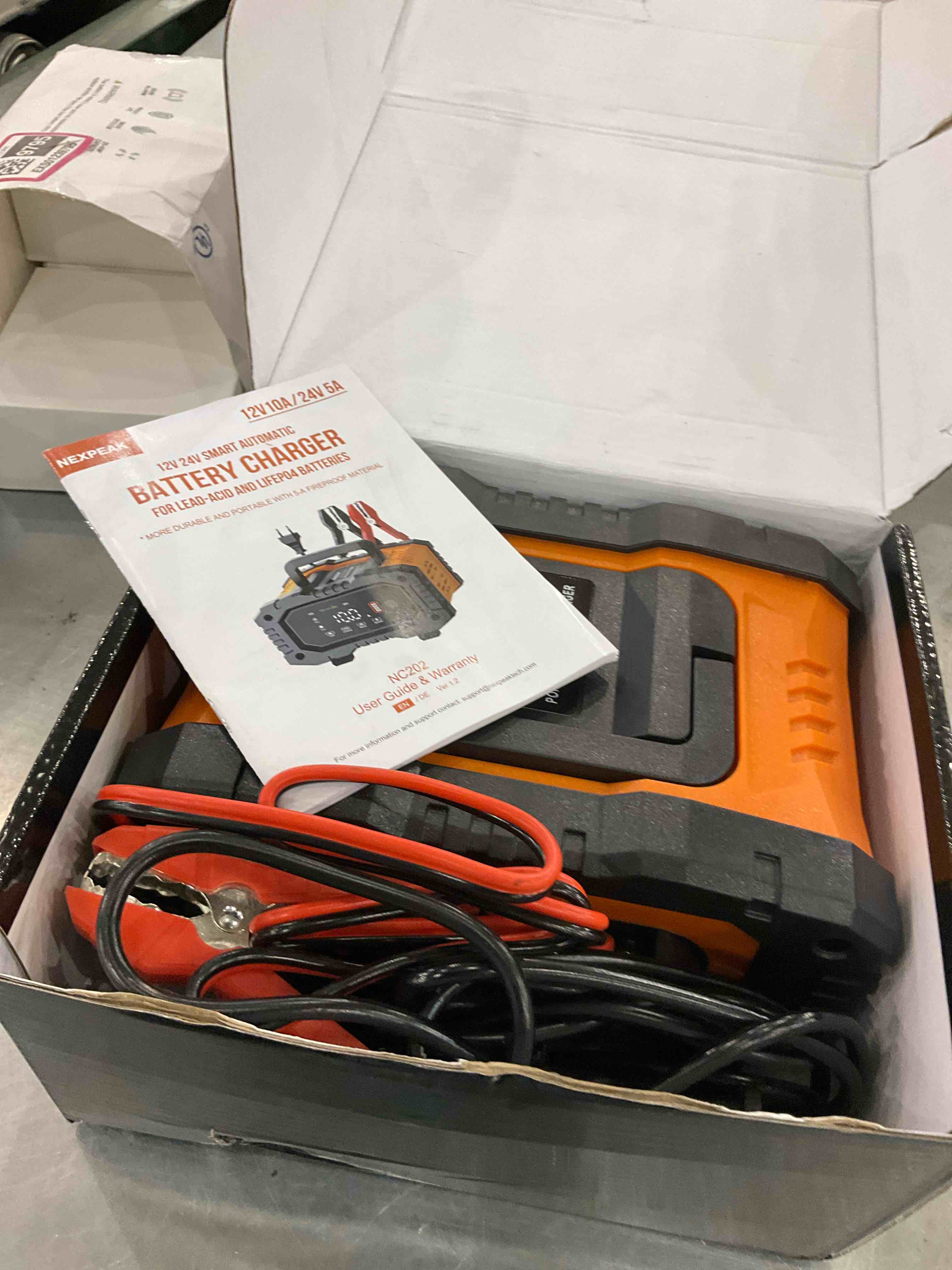 https://s3.amazonaws.com/lotting-images-prod/BargainHunt/EXS01239800_1718019827417.jpeg