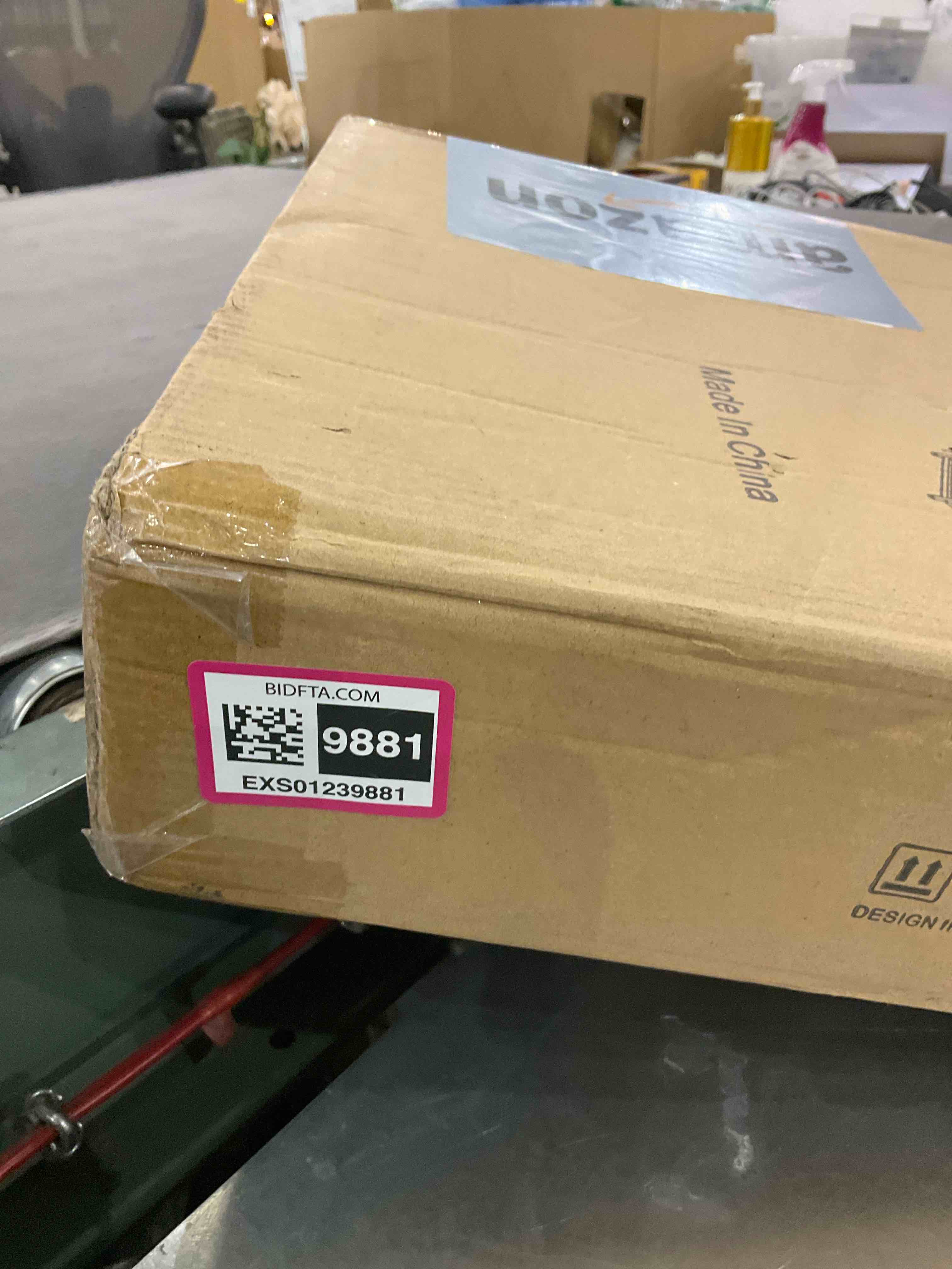 https://s3.amazonaws.com/lotting-images-prod/BargainHunt/EXS01239881_1718106075672.jpeg
