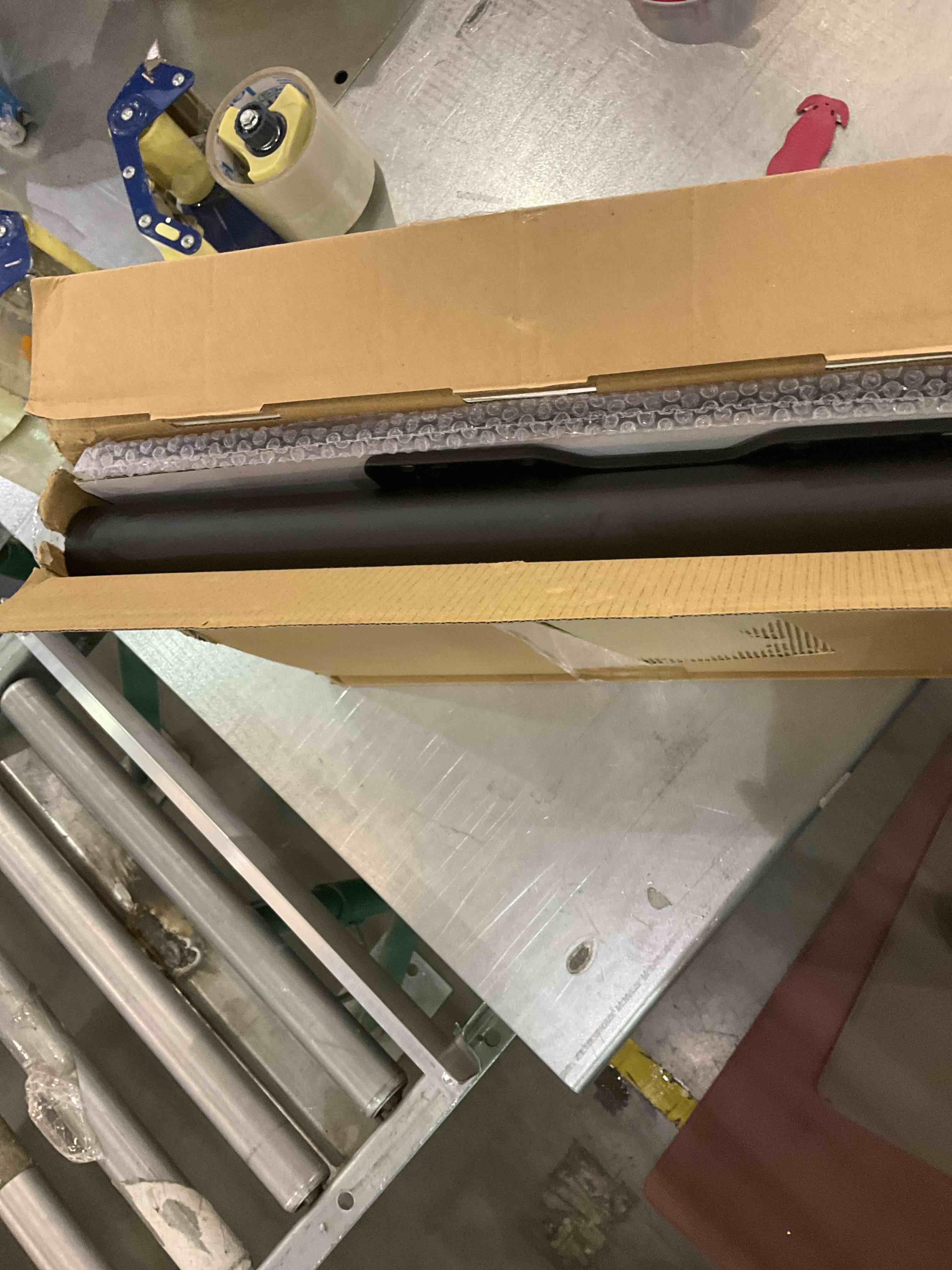 https://s3.amazonaws.com/lotting-images-prod/BargainHunt/EXS01240070_1709656899146.jpeg
