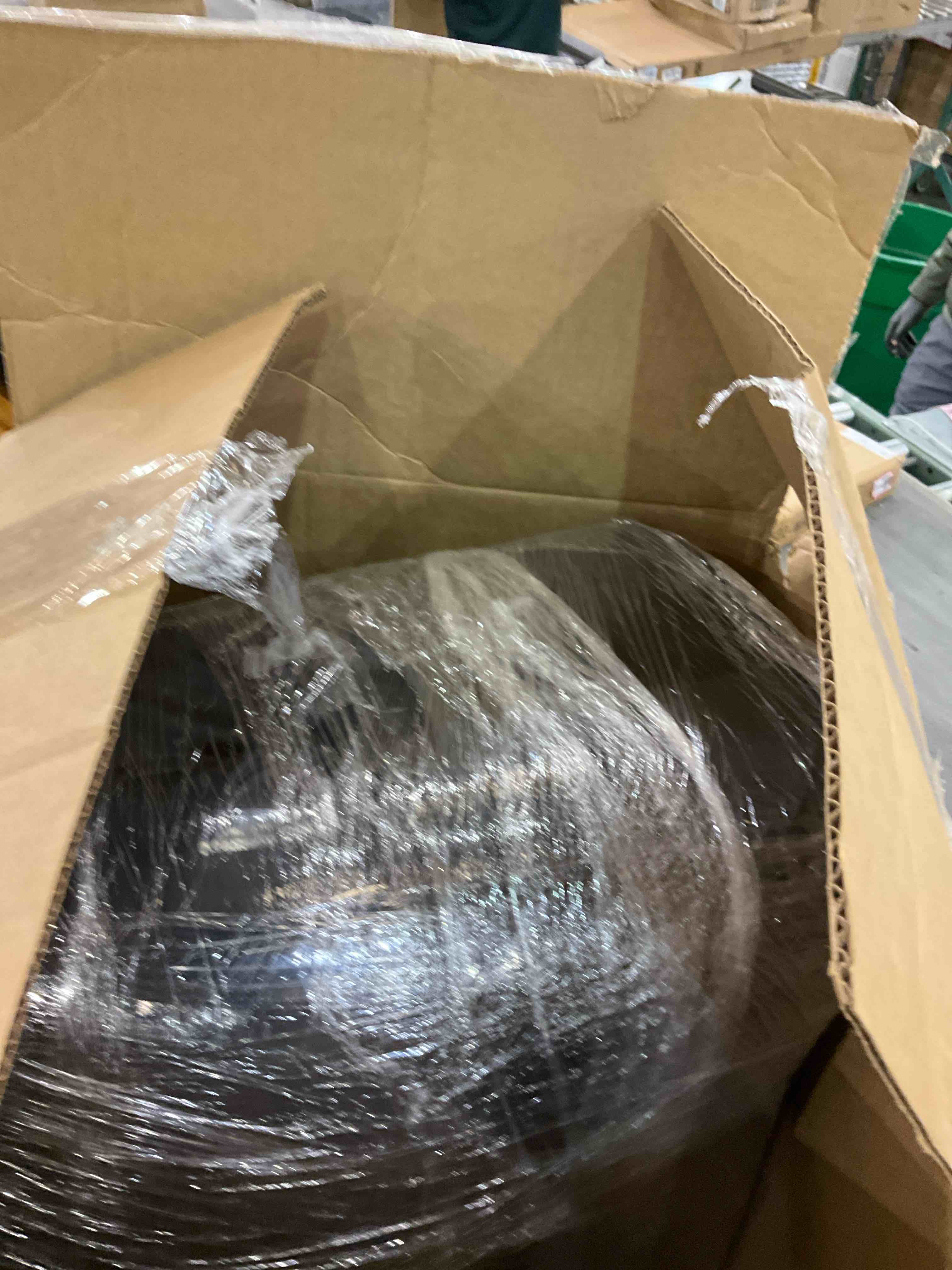 https://s3.amazonaws.com/lotting-images-prod/BargainHunt/EXS01240298_1709829351439.jpeg