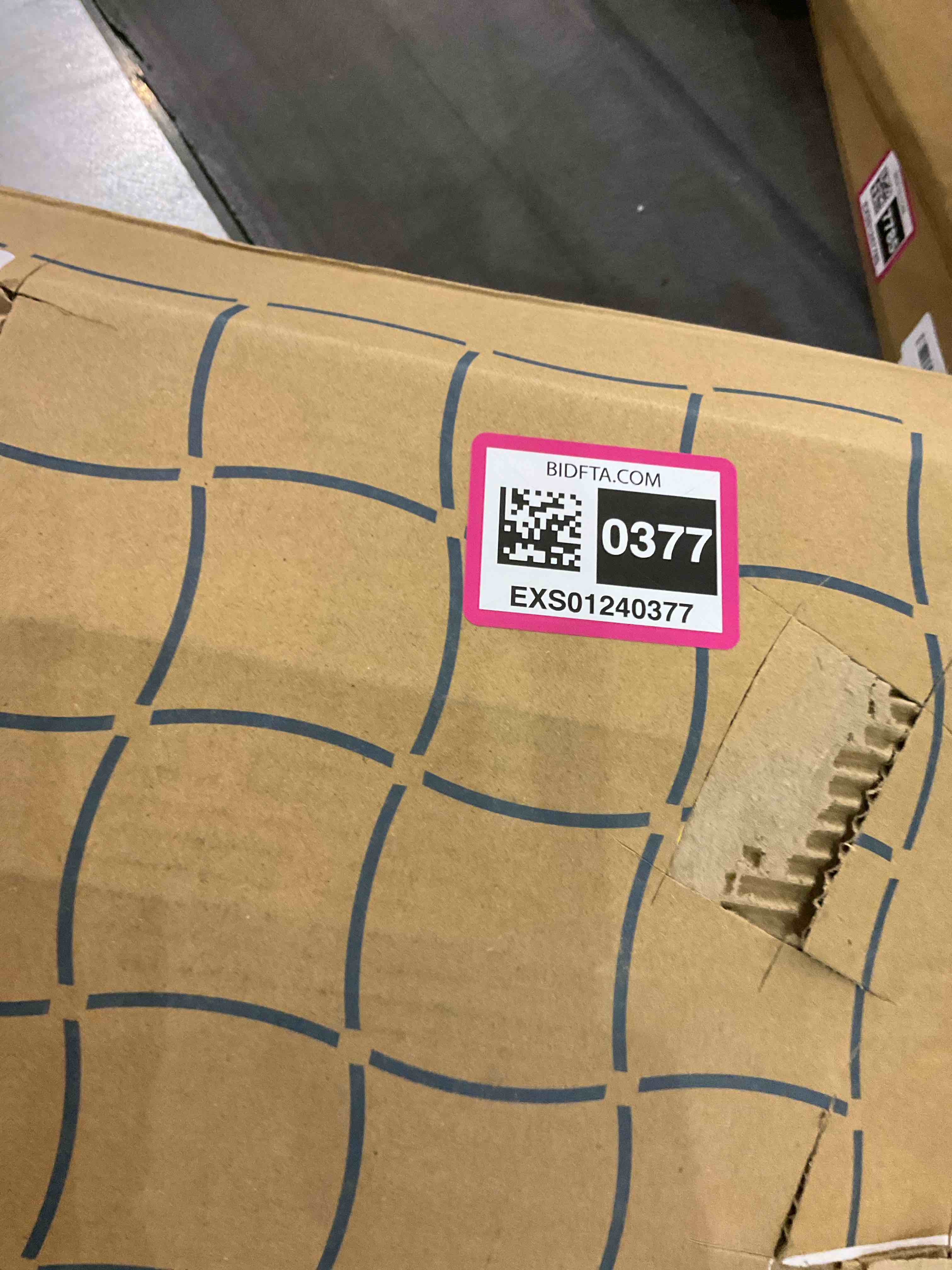 https://s3.amazonaws.com/lotting-images-prod/BargainHunt/EXS01240377_1709904504878.jpeg