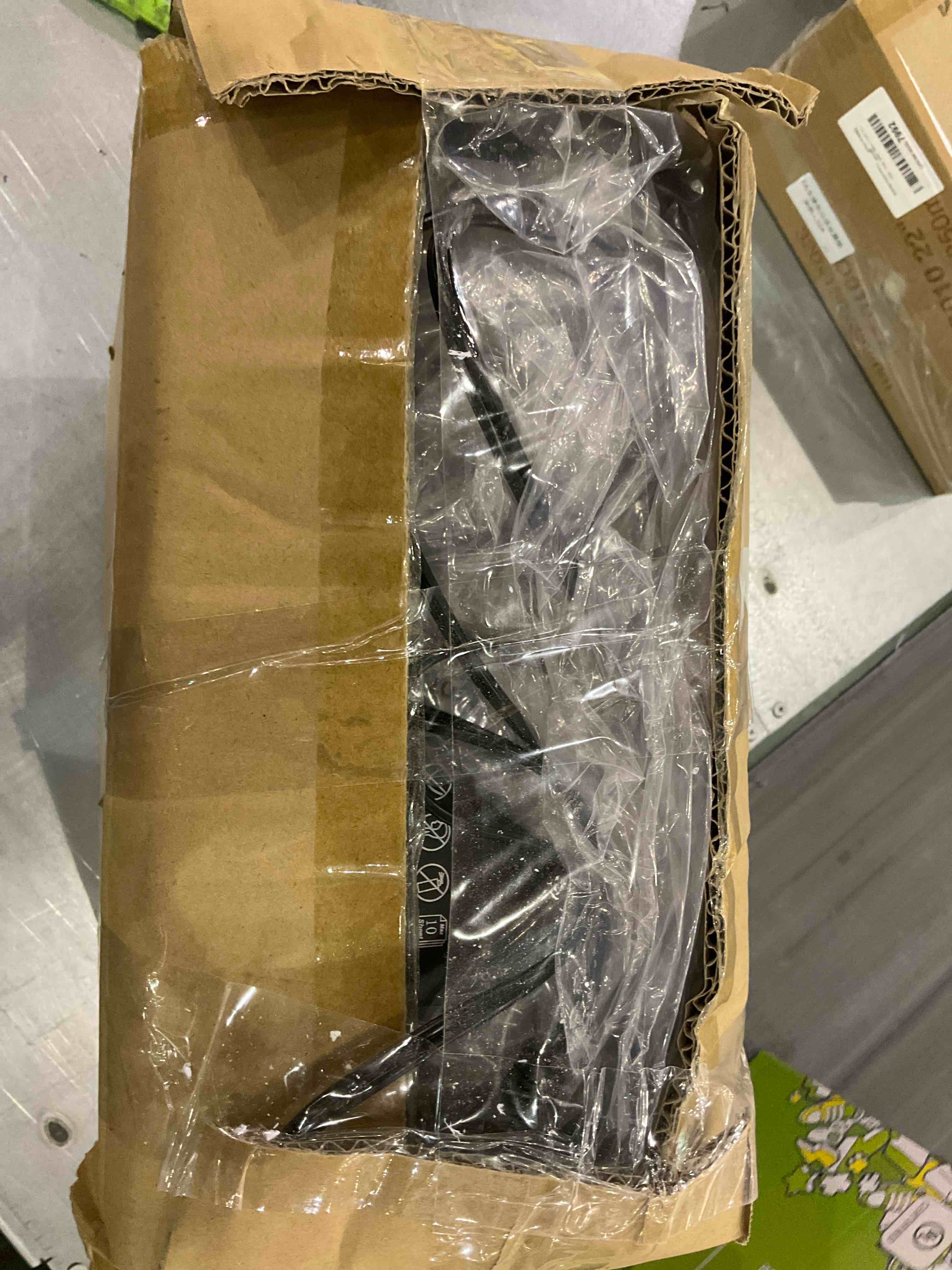 https://s3.amazonaws.com/lotting-images-prod/BargainHunt/EXS01240378_1709904536500.jpeg