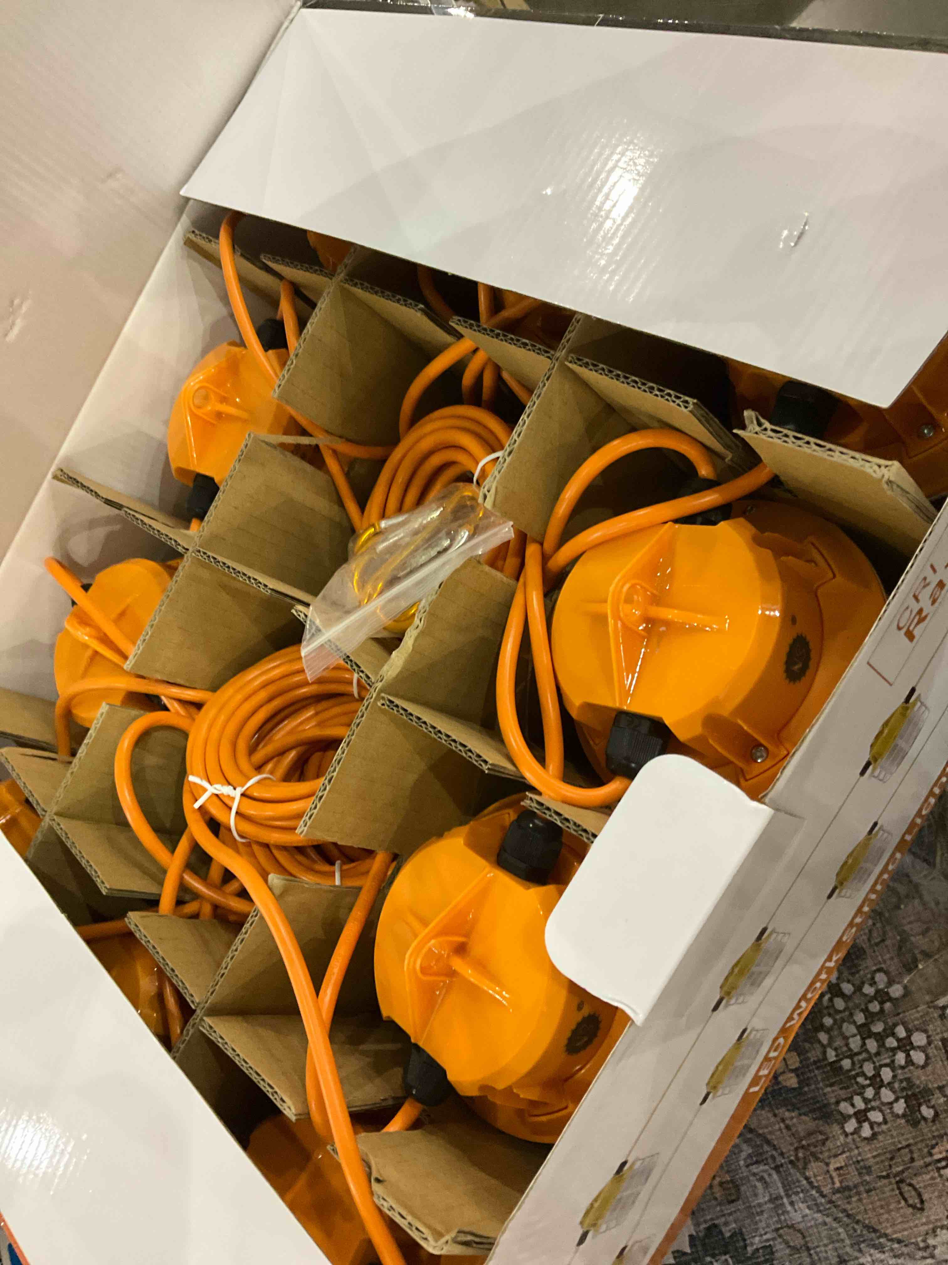 https://s3.amazonaws.com/lotting-images-prod/BargainHunt/EXS01240566_1711460197789.jpeg