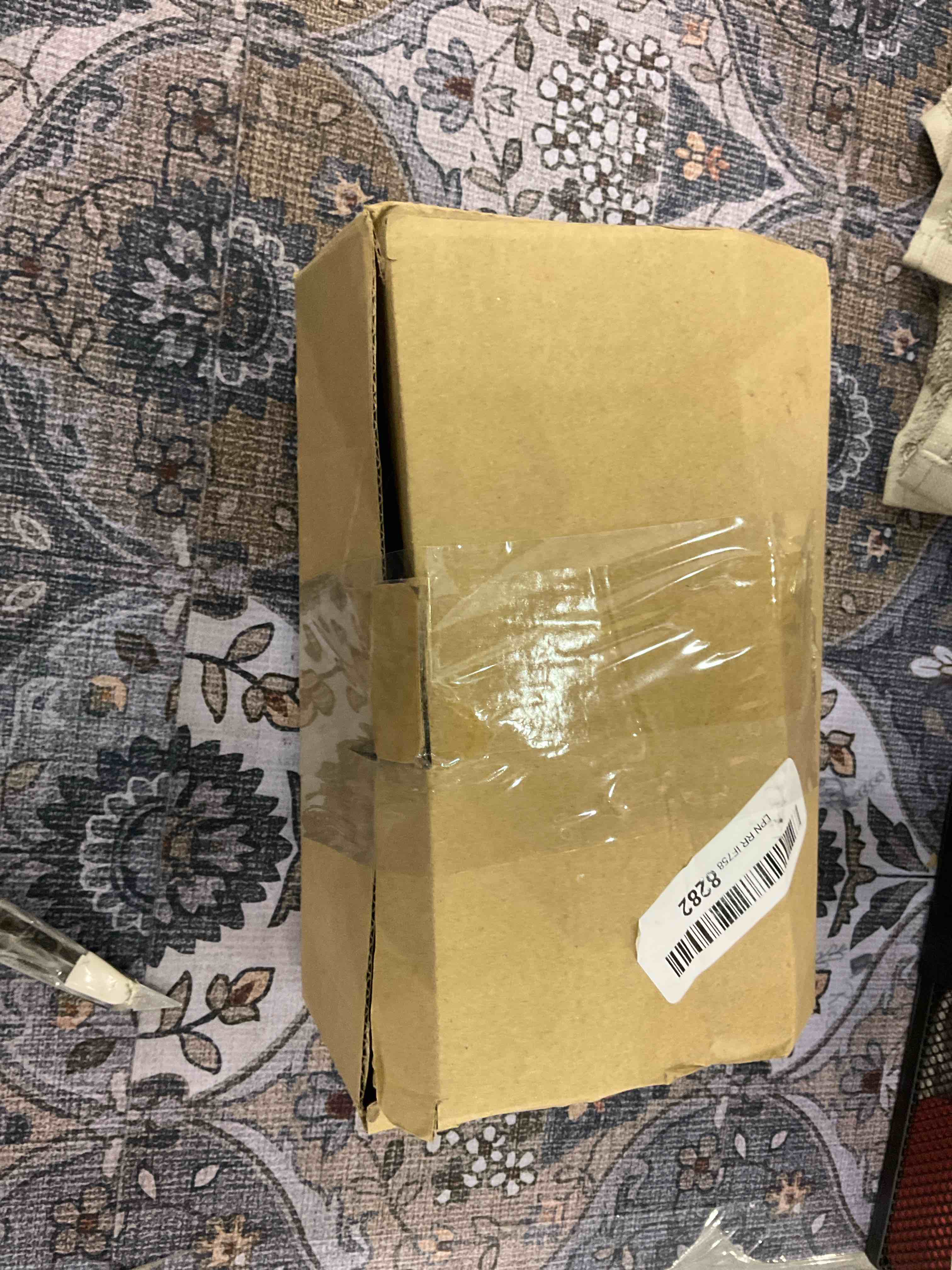 https://s3.amazonaws.com/lotting-images-prod/BargainHunt/EXS01240633_1711472392744.jpeg