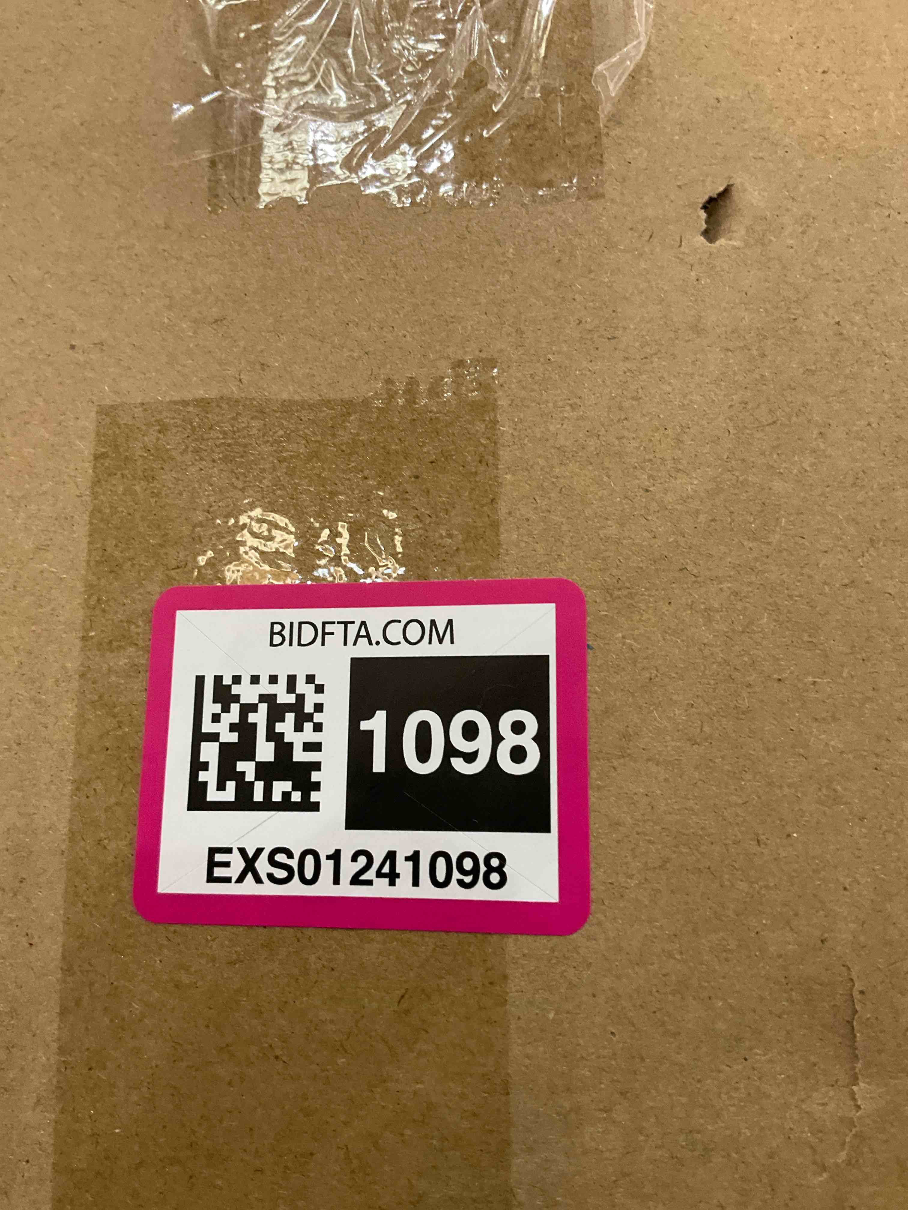 https://s3.amazonaws.com/lotting-images-prod/BargainHunt/EXS01241098_1710862939169.jpeg