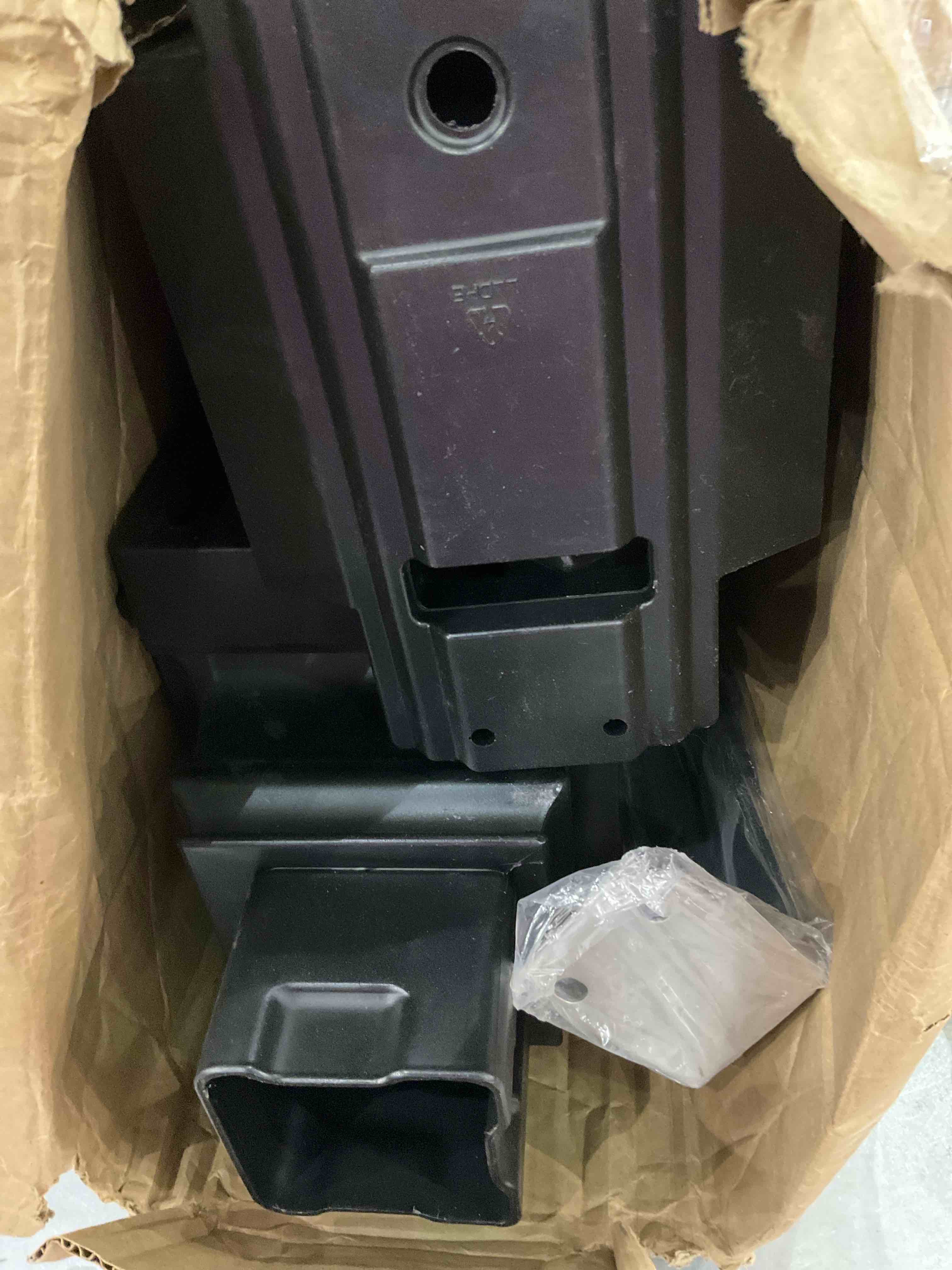 https://s3.amazonaws.com/lotting-images-prod/BargainHunt/EXS01241261_1711111473798.jpeg