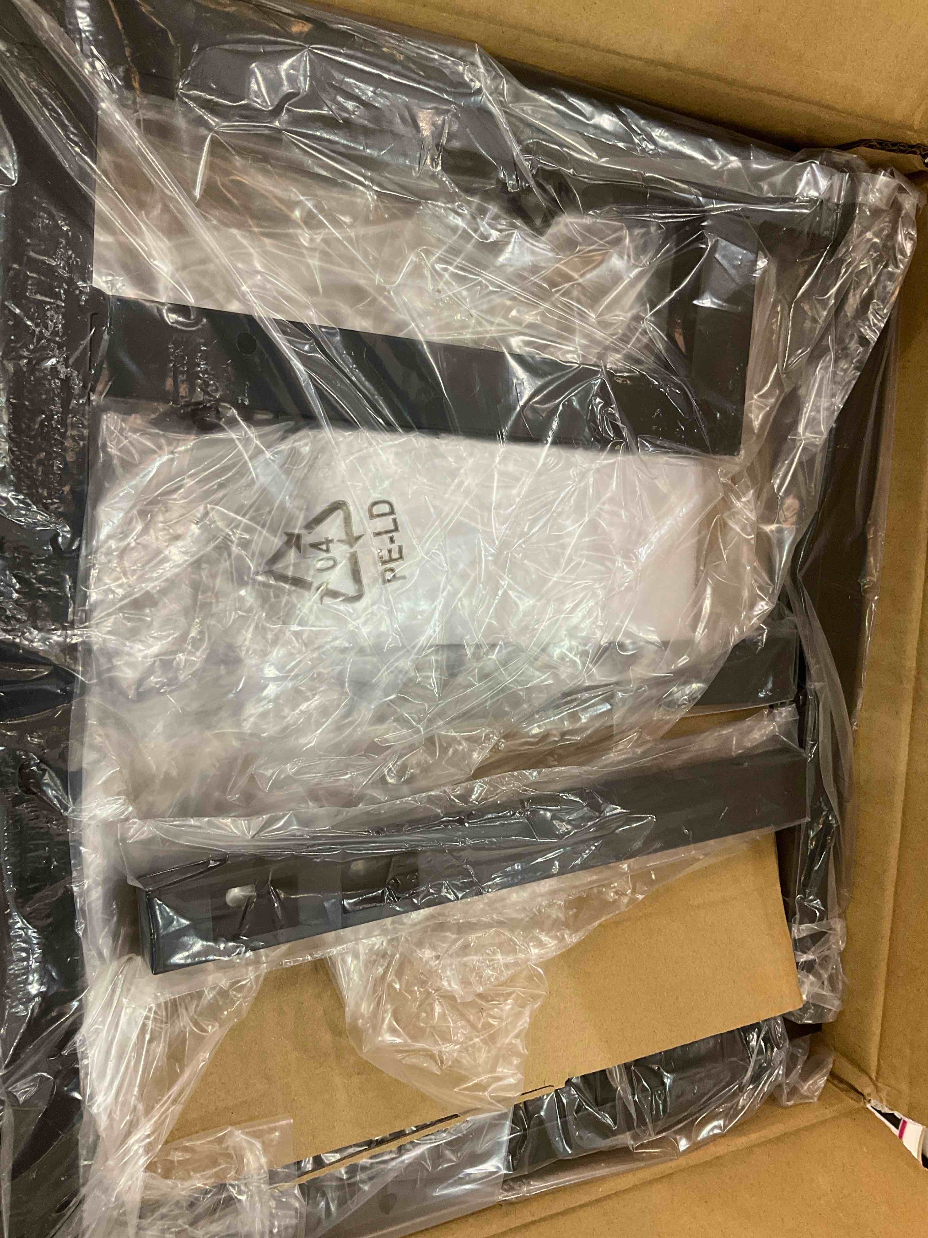 https://s3.amazonaws.com/lotting-images-prod/BargainHunt/EXS01241564_1710949233770.jpeg