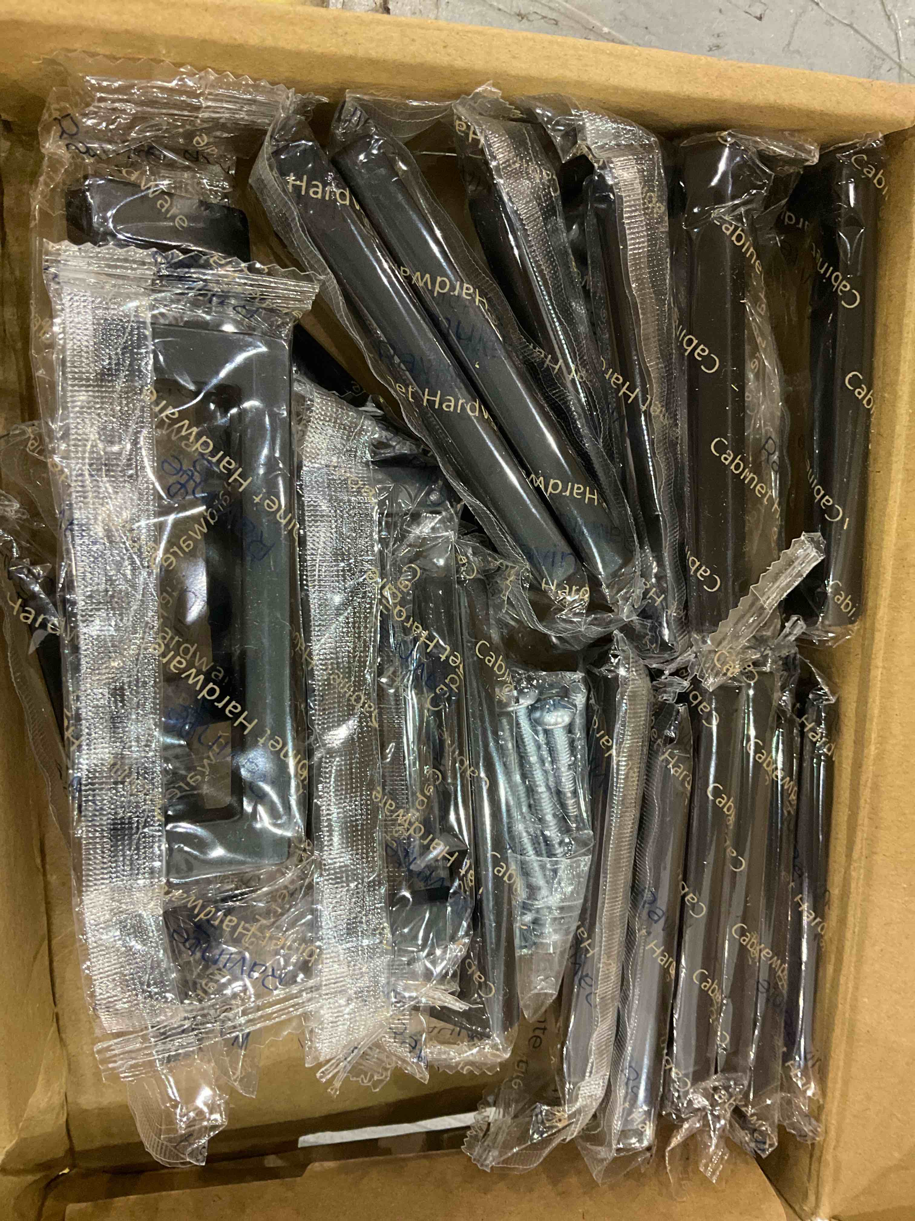 https://s3.amazonaws.com/lotting-images-prod/BargainHunt/EXS01241620_1711022495756.jpeg