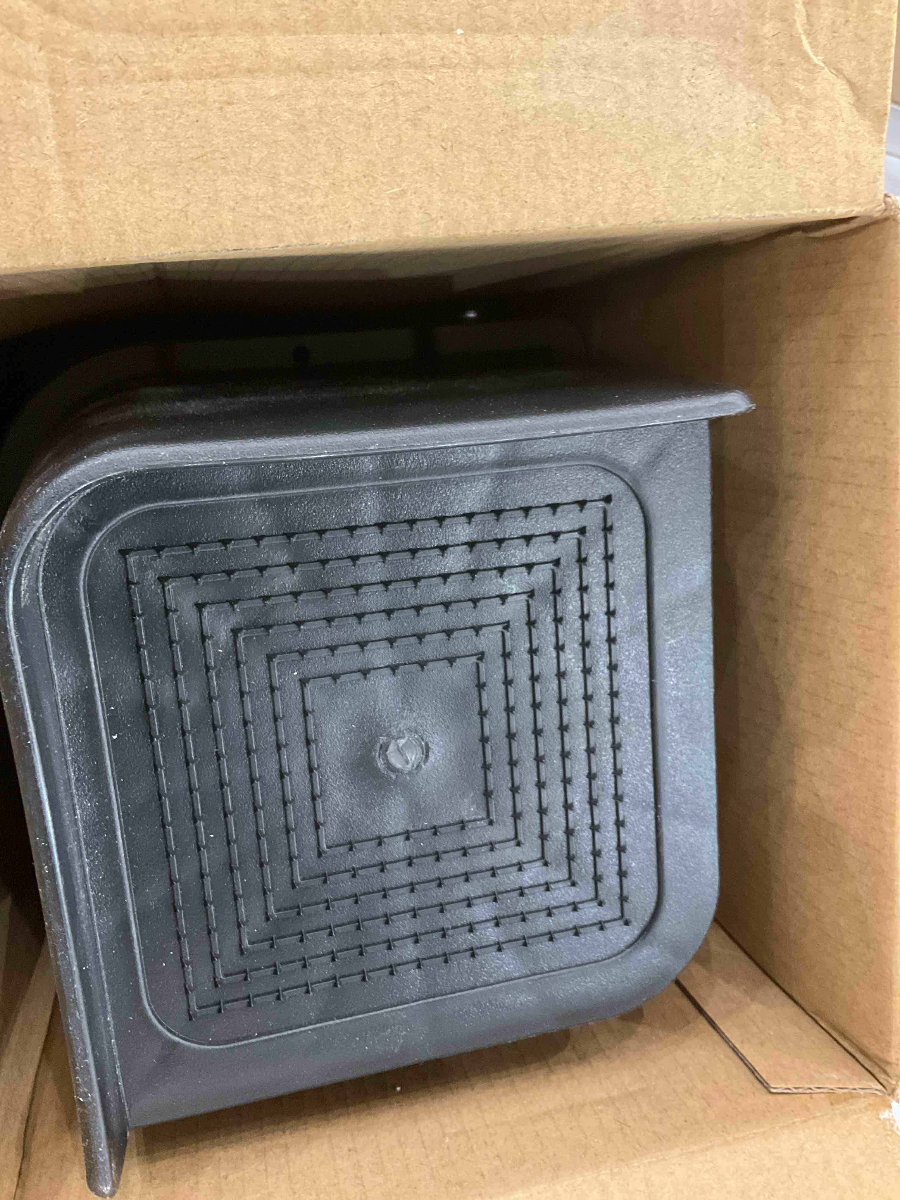 https://s3.amazonaws.com/lotting-images-prod/BargainHunt/EXS01241686_1711042740060.jpeg