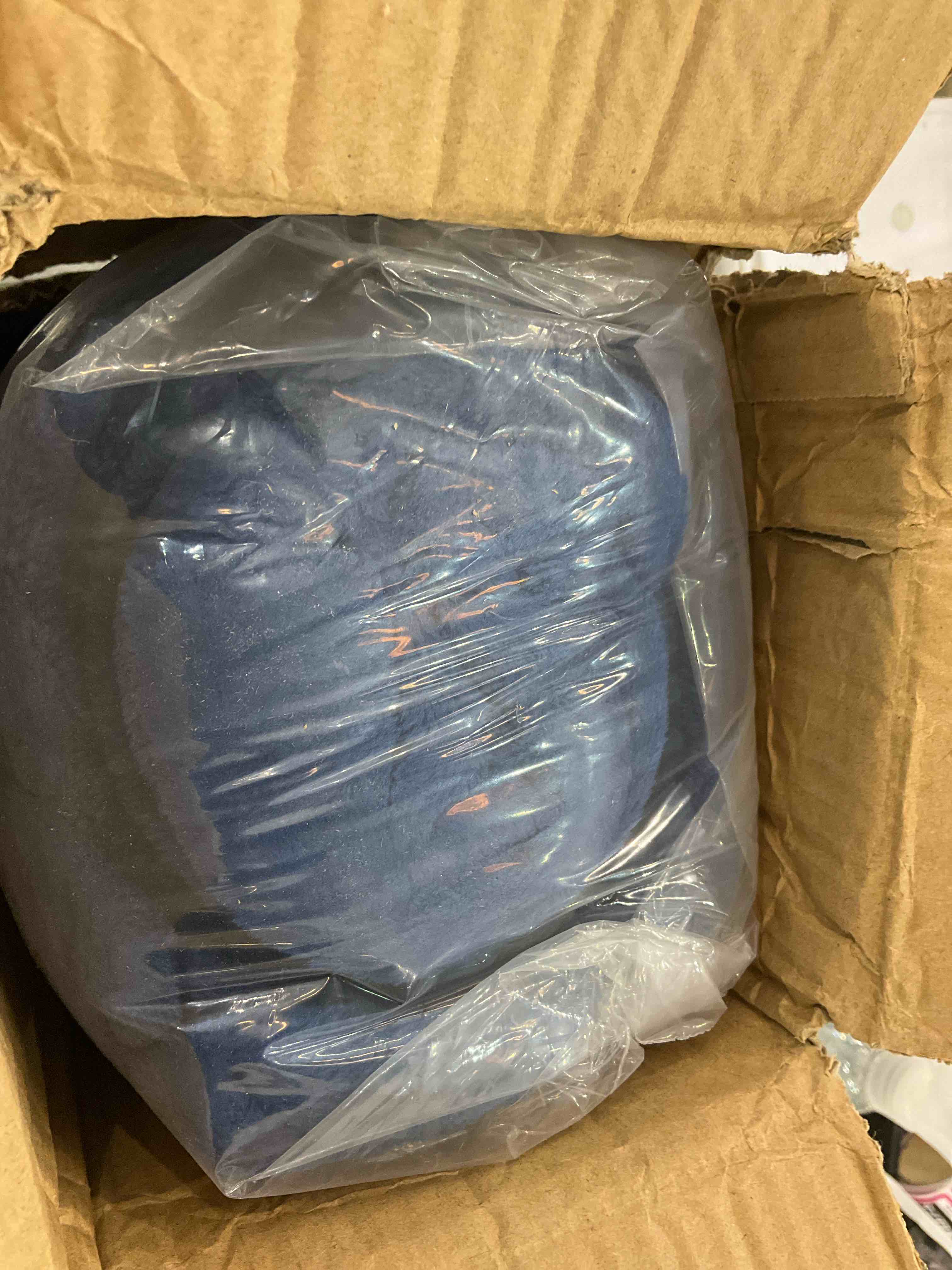 https://s3.amazonaws.com/lotting-images-prod/BargainHunt/EXS01241896_1711563958205.jpeg