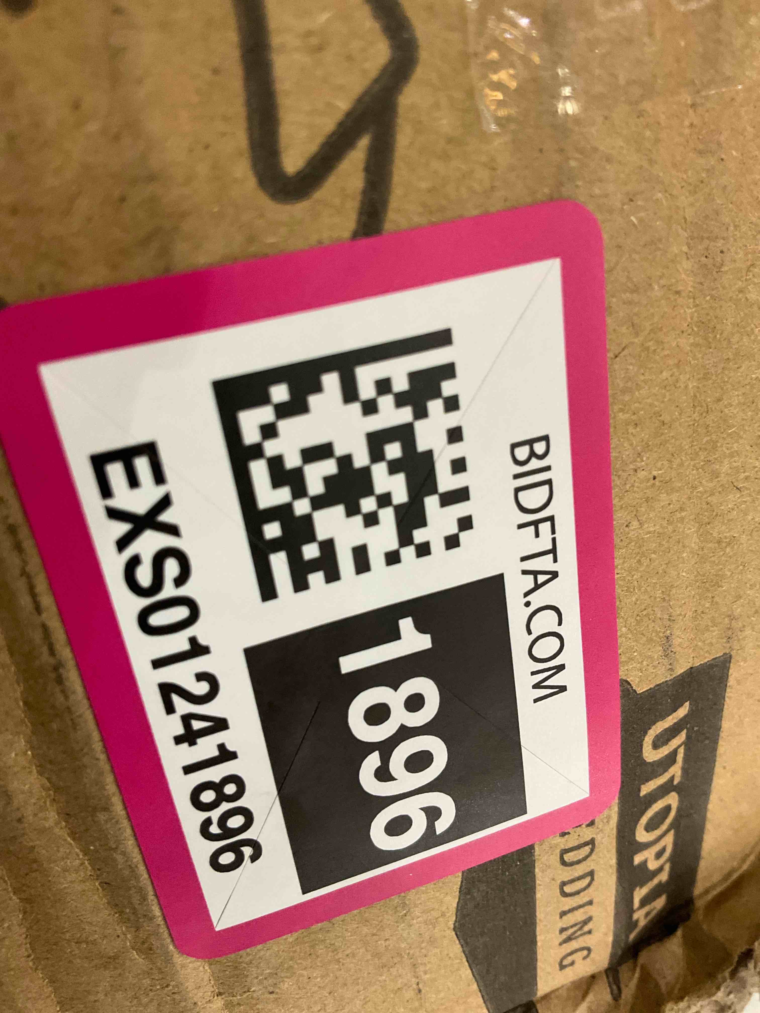 https://s3.amazonaws.com/lotting-images-prod/BargainHunt/EXS01241896_1711564045578.jpeg