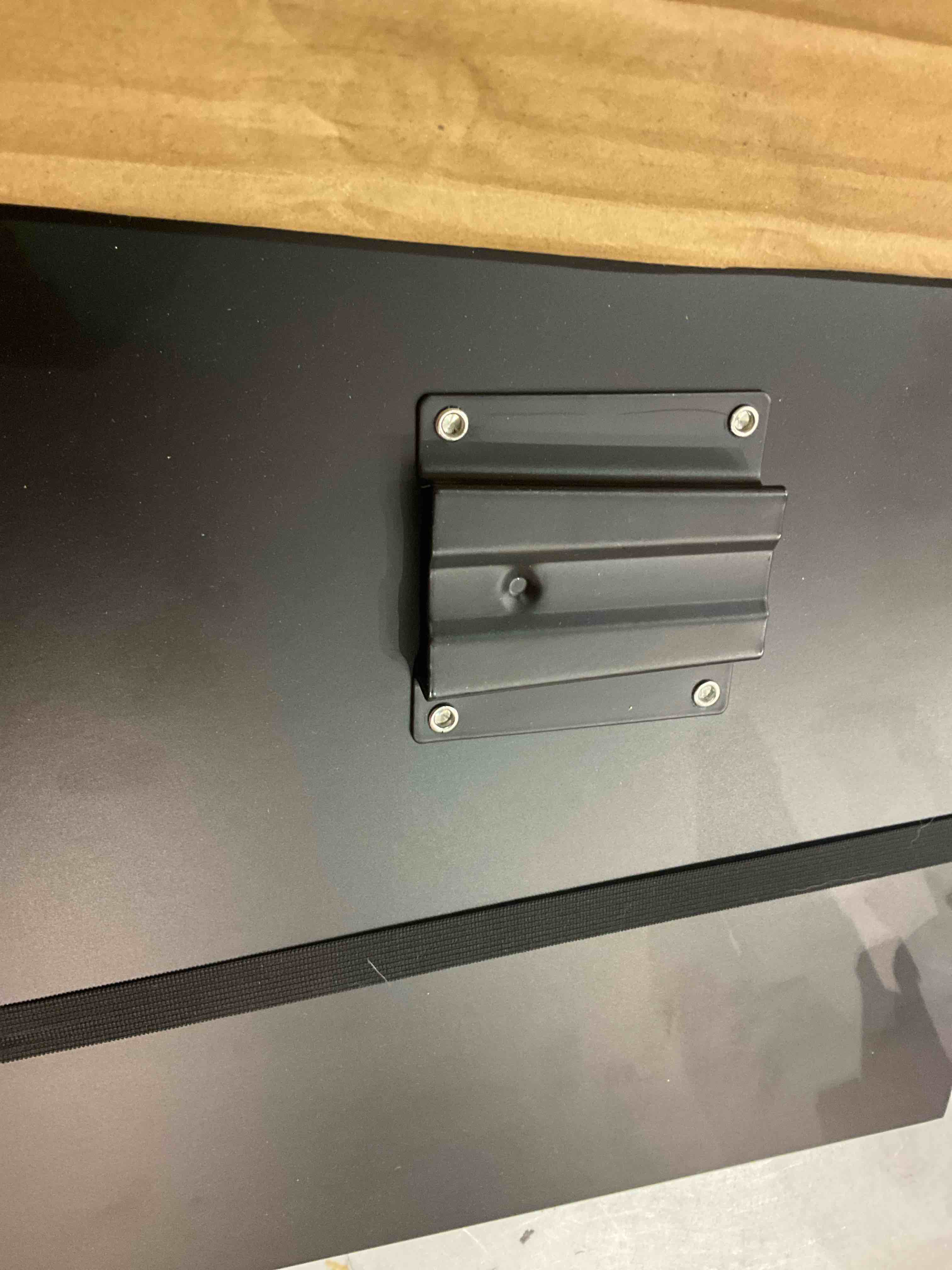 https://s3.amazonaws.com/lotting-images-prod/BargainHunt/EXS01241931_1711626453701.jpeg
