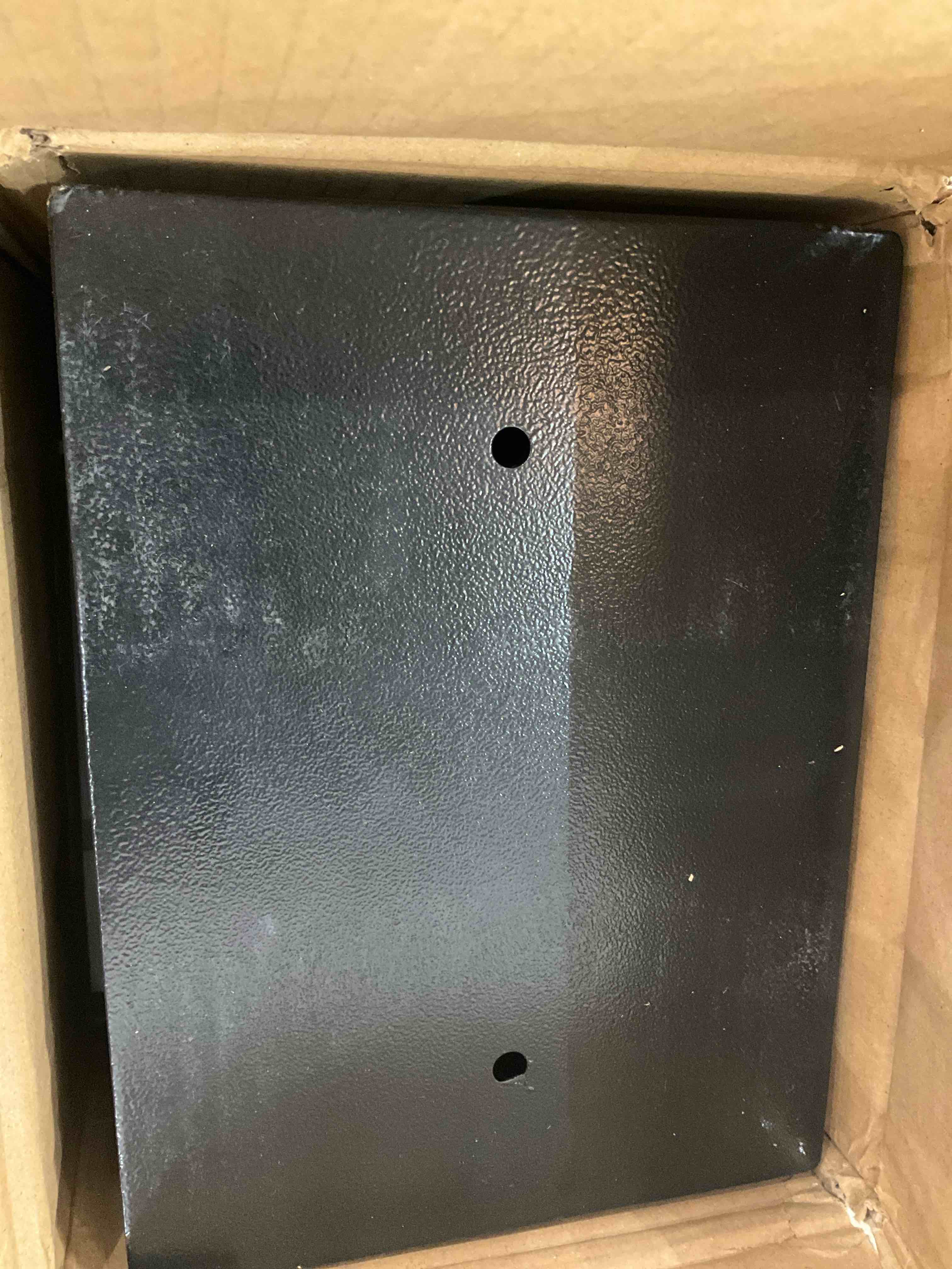 https://s3.amazonaws.com/lotting-images-prod/BargainHunt/EXS01241988_1711640375341.jpeg