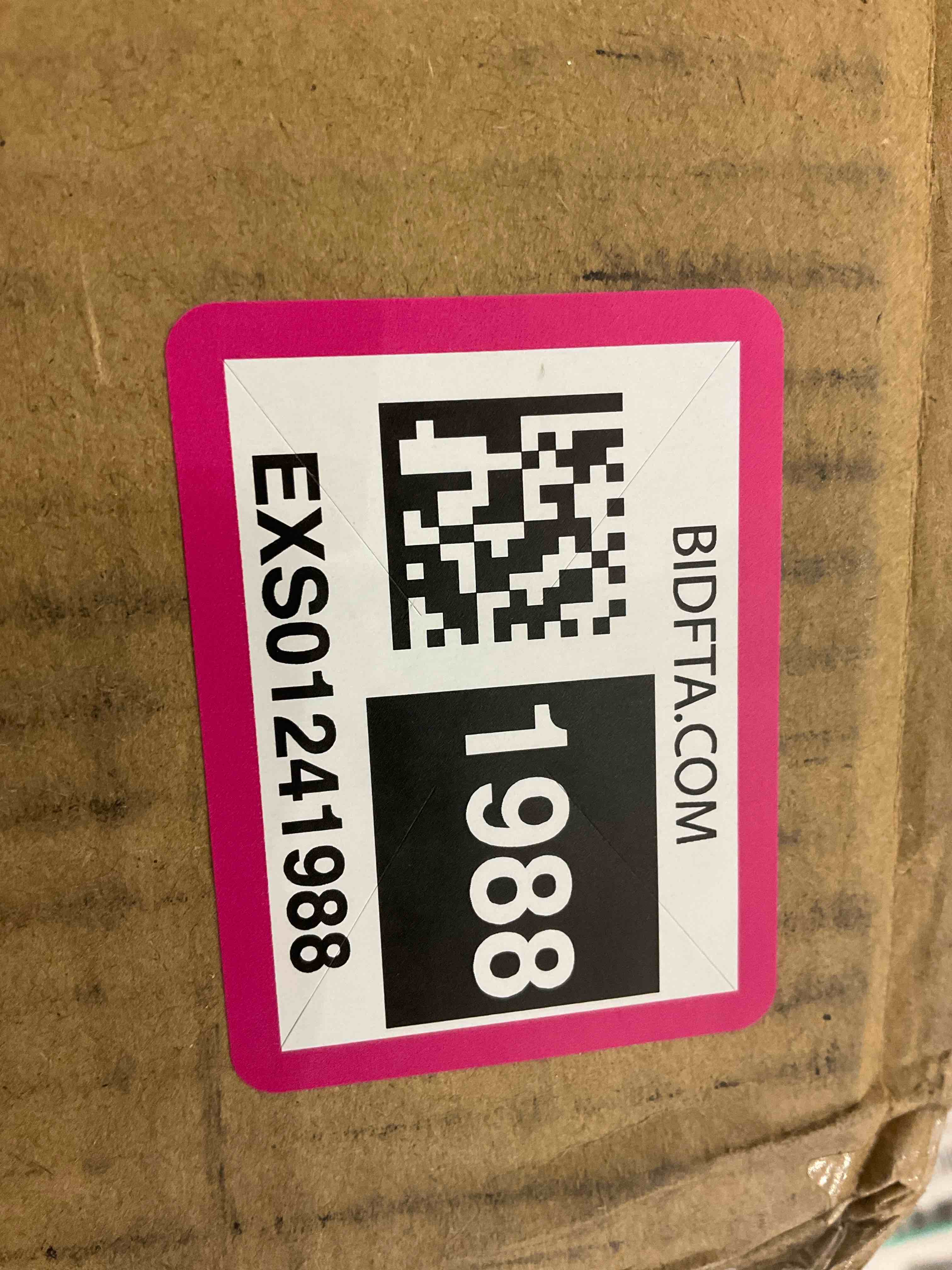 https://s3.amazonaws.com/lotting-images-prod/BargainHunt/EXS01241988_1711640425756.jpeg