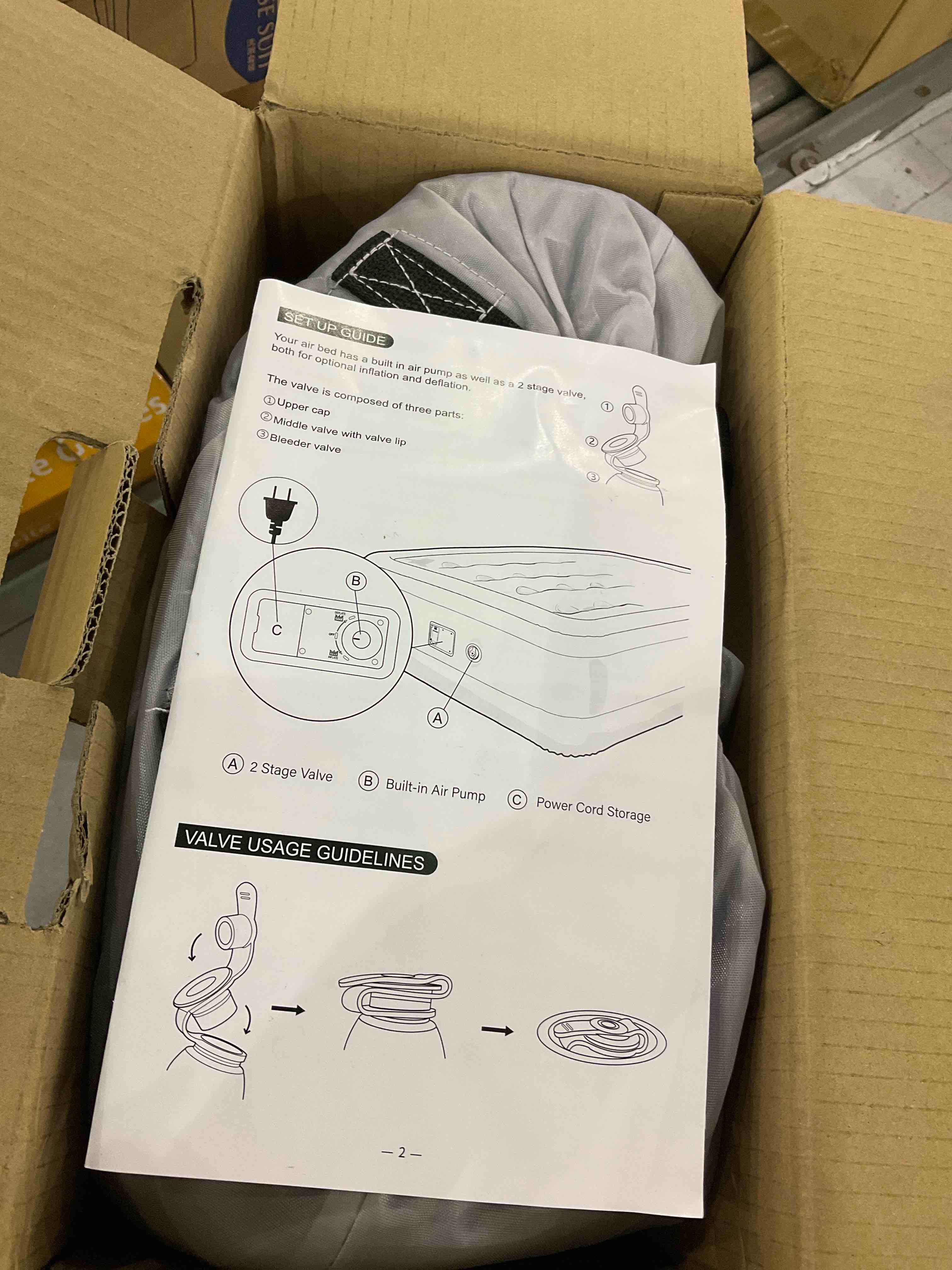 https://s3.amazonaws.com/lotting-images-prod/BargainHunt/EXS01242037_1710936843788.jpeg