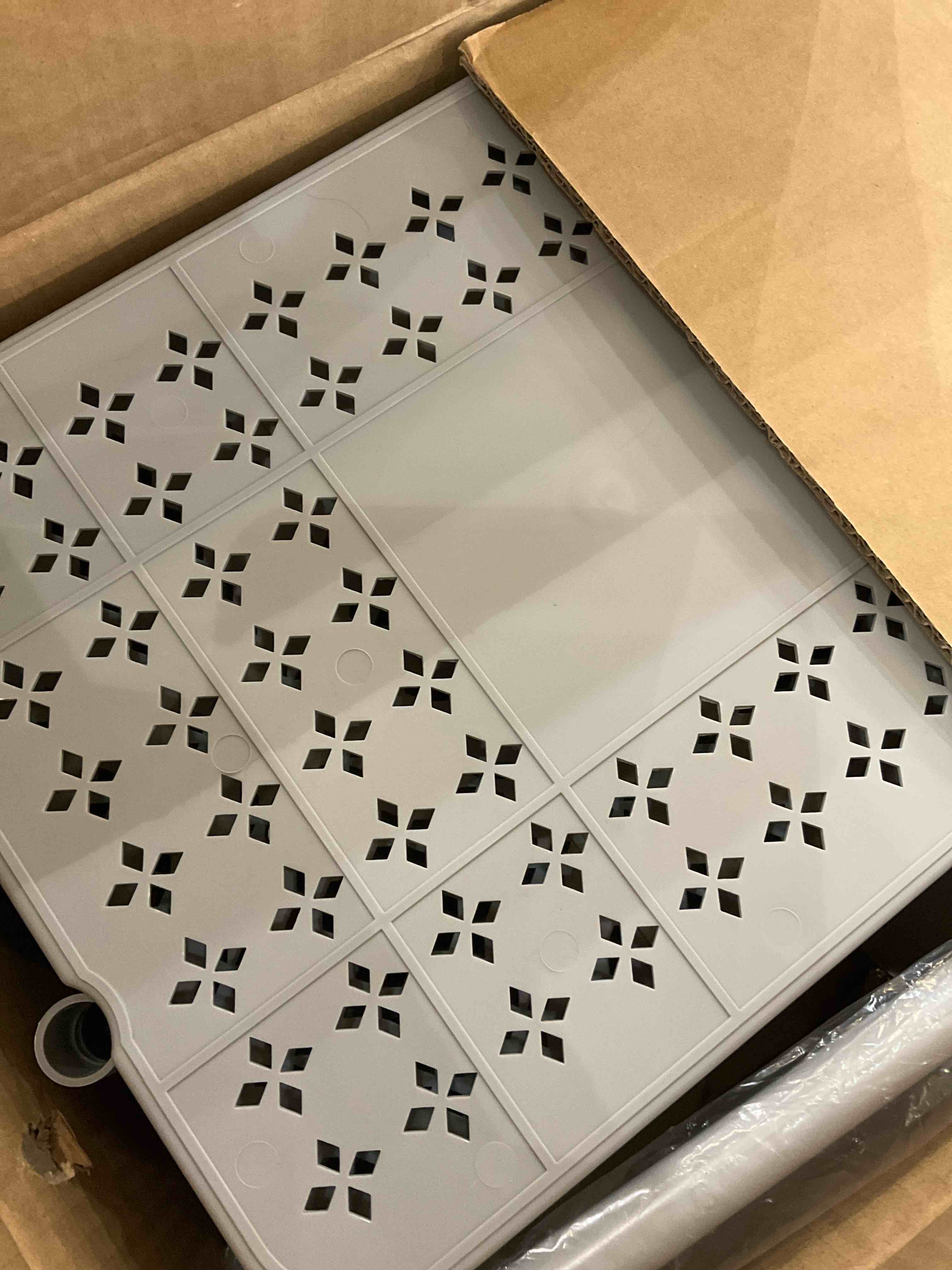 https://s3.amazonaws.com/lotting-images-prod/BargainHunt/EXS01242101_1710949845419.jpeg