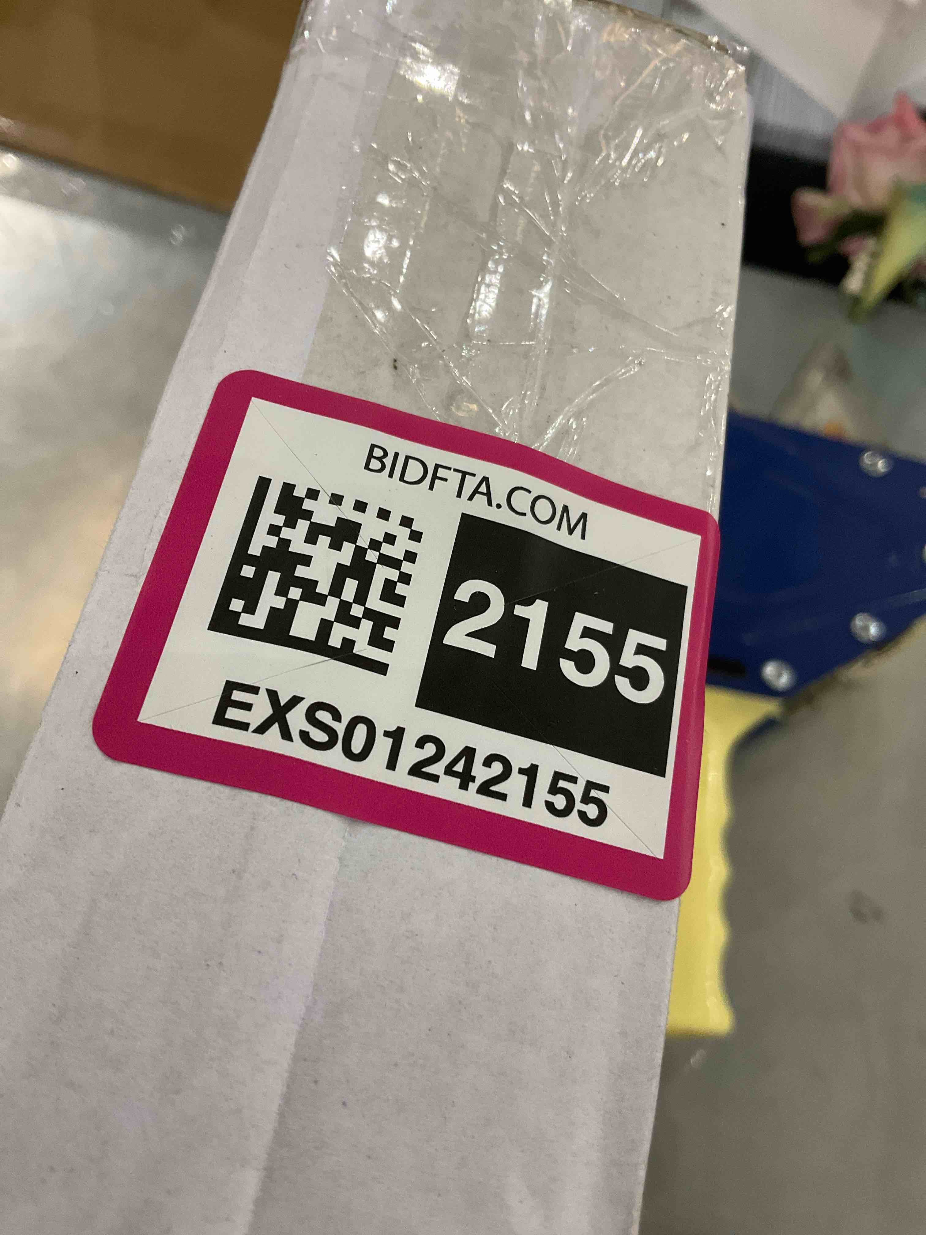 https://s3.amazonaws.com/lotting-images-prod/BargainHunt/EXS01242155_1711121132674.jpeg