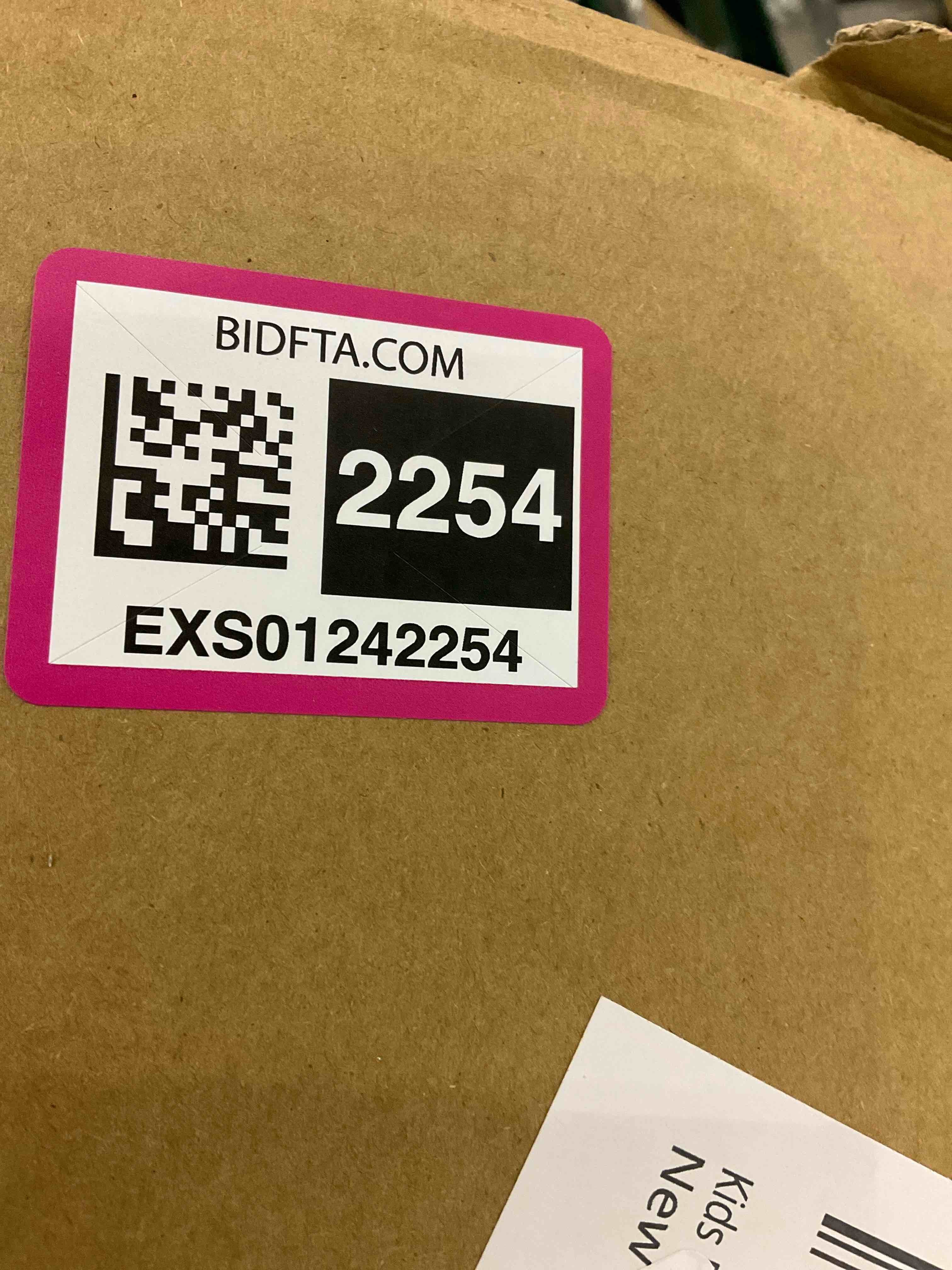 https://s3.amazonaws.com/lotting-images-prod/BargainHunt/EXS01242254_1711370584159.jpeg