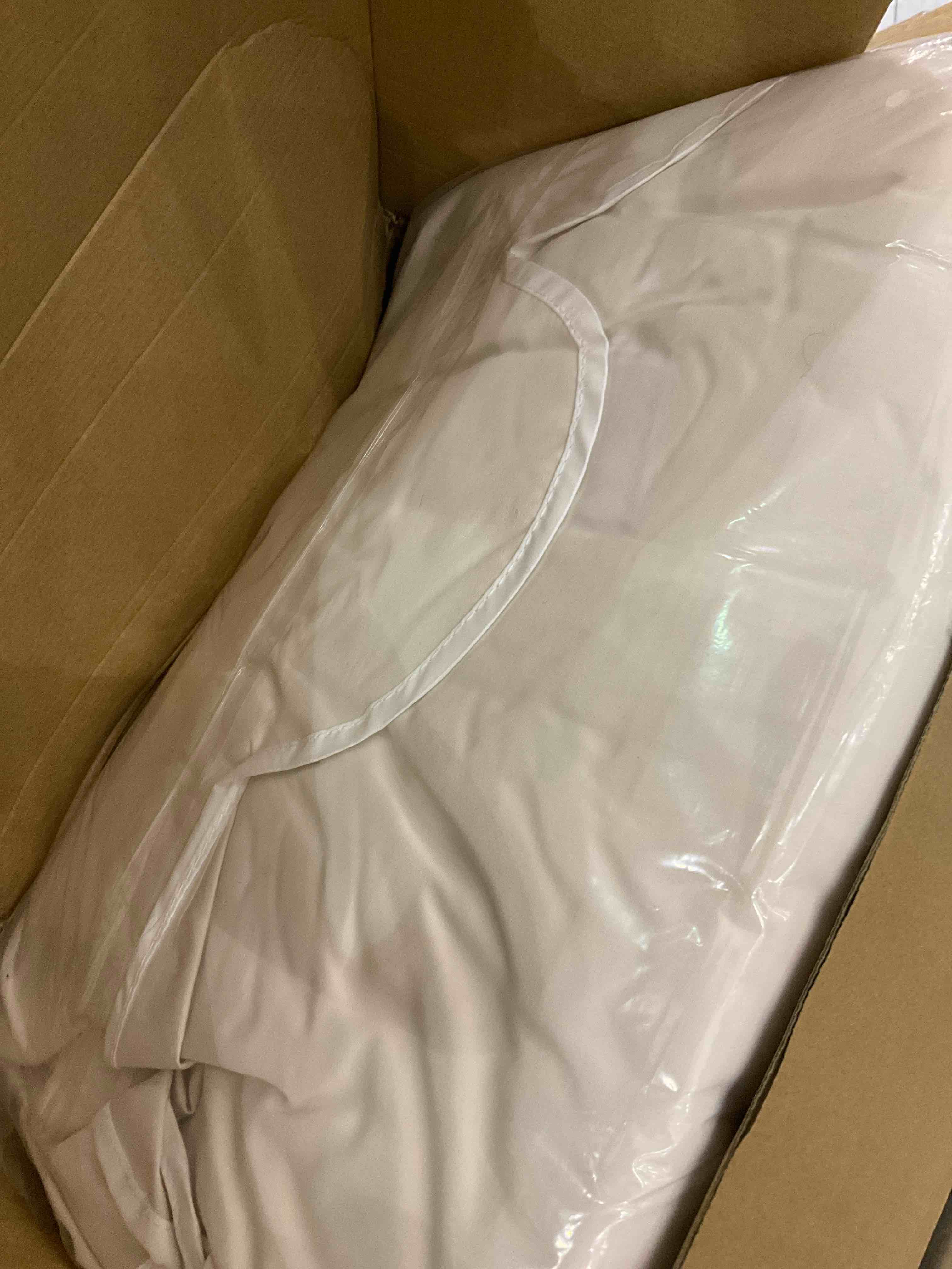 https://s3.amazonaws.com/lotting-images-prod/BargainHunt/EXS01242254_1711370597825.jpeg