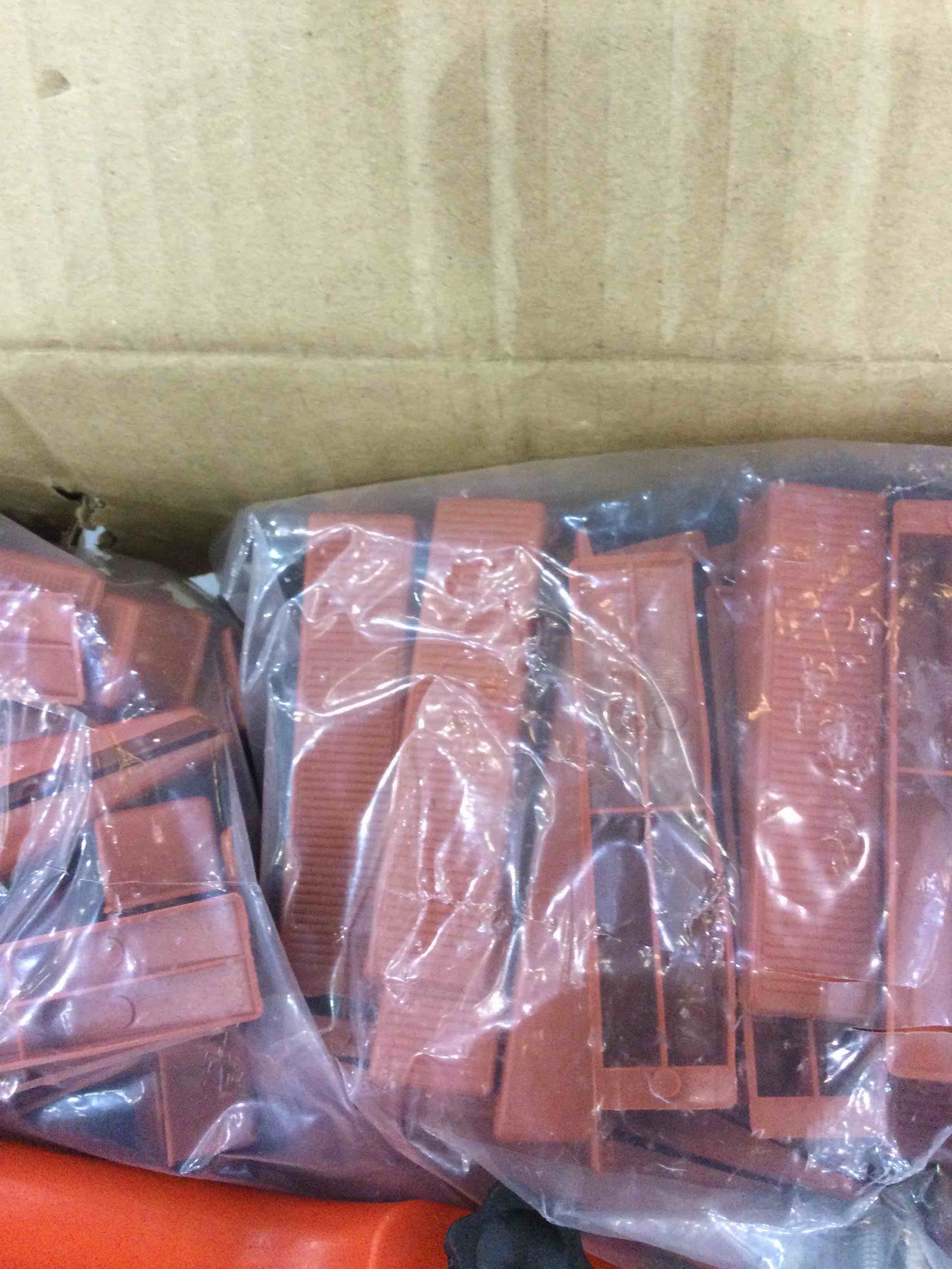 https://s3.amazonaws.com/lotting-images-prod/BargainHunt/EXS01243475_1710166676755.jpeg
