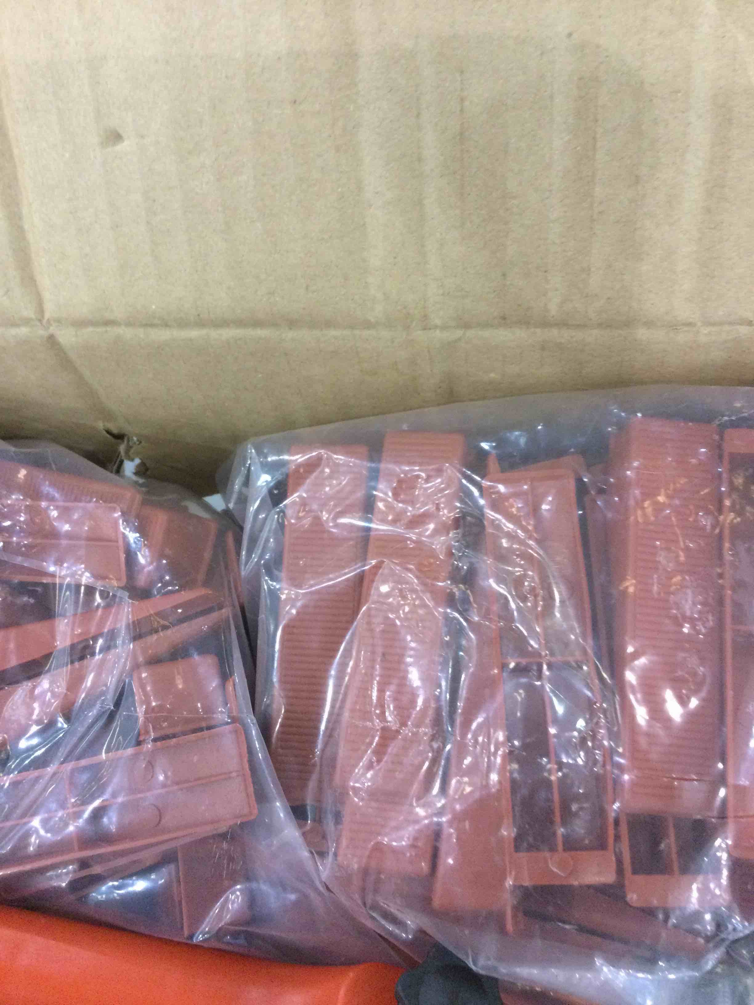 https://s3.amazonaws.com/lotting-images-prod/BargainHunt/EXS01243475_1710166680831.jpeg