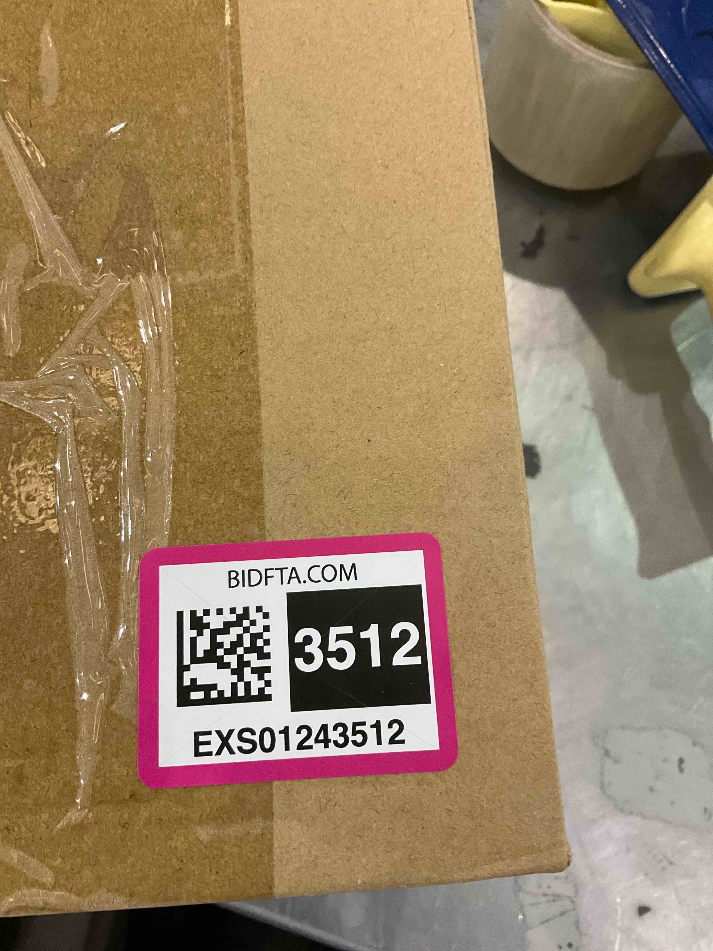 https://s3.amazonaws.com/lotting-images-prod/BargainHunt/EXS01243512_1709754664569.jpeg