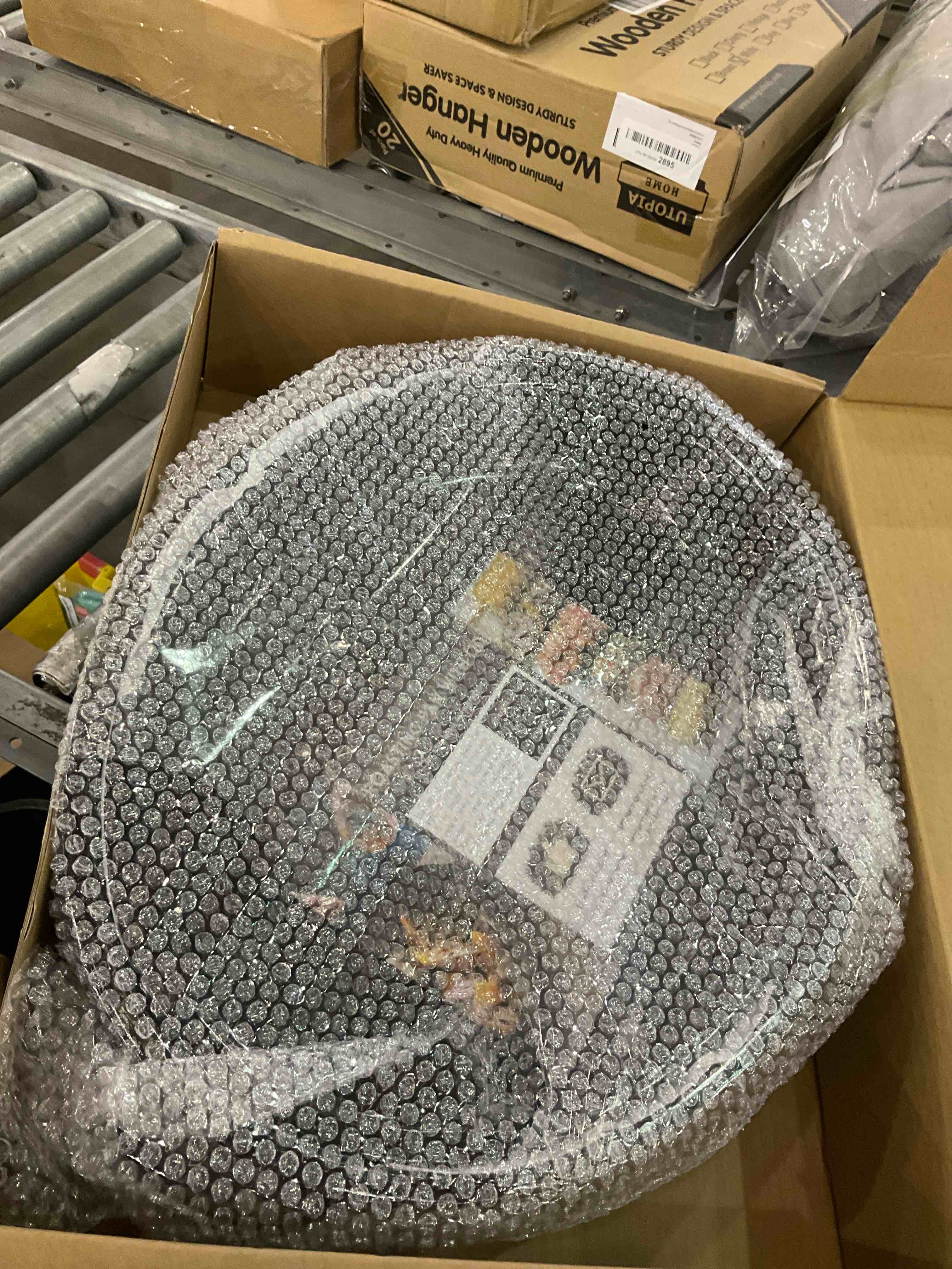 https://s3.amazonaws.com/lotting-images-prod/BargainHunt/EXS01243514_1709754800911.jpeg