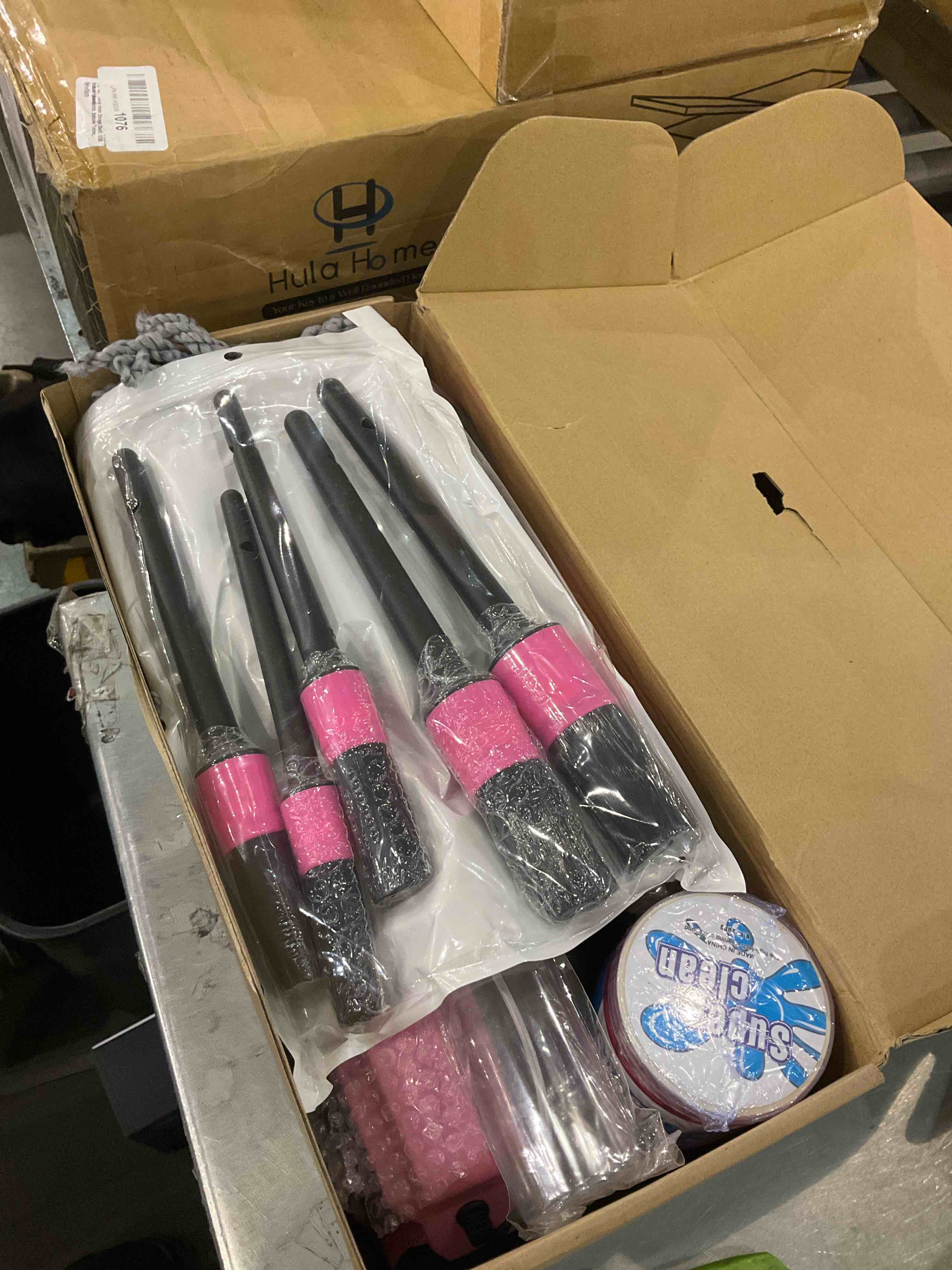 https://s3.amazonaws.com/lotting-images-prod/BargainHunt/EXS01243531_1709813408074.jpeg