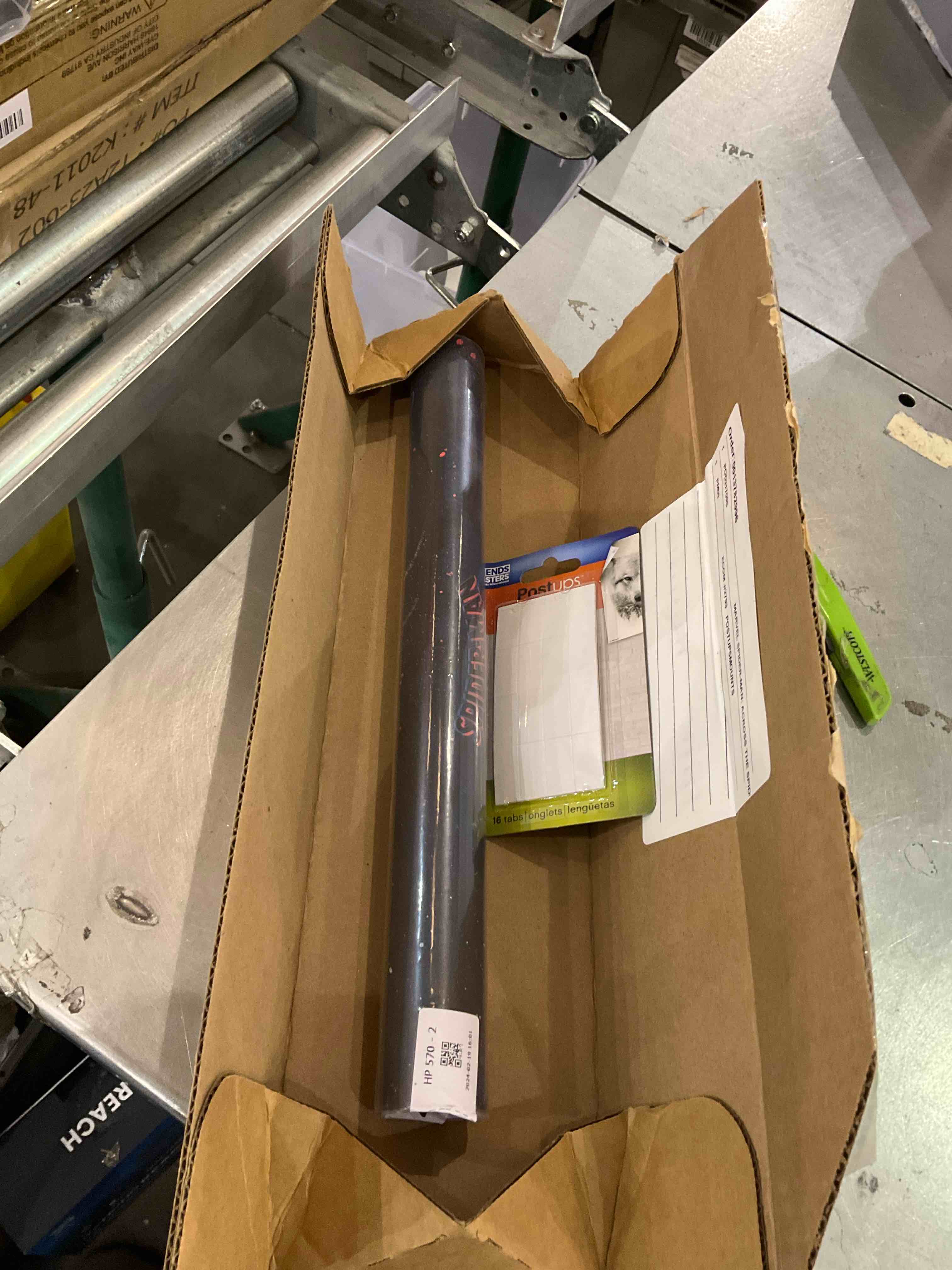 https://s3.amazonaws.com/lotting-images-prod/BargainHunt/EXS01243572_1709818482333.jpeg