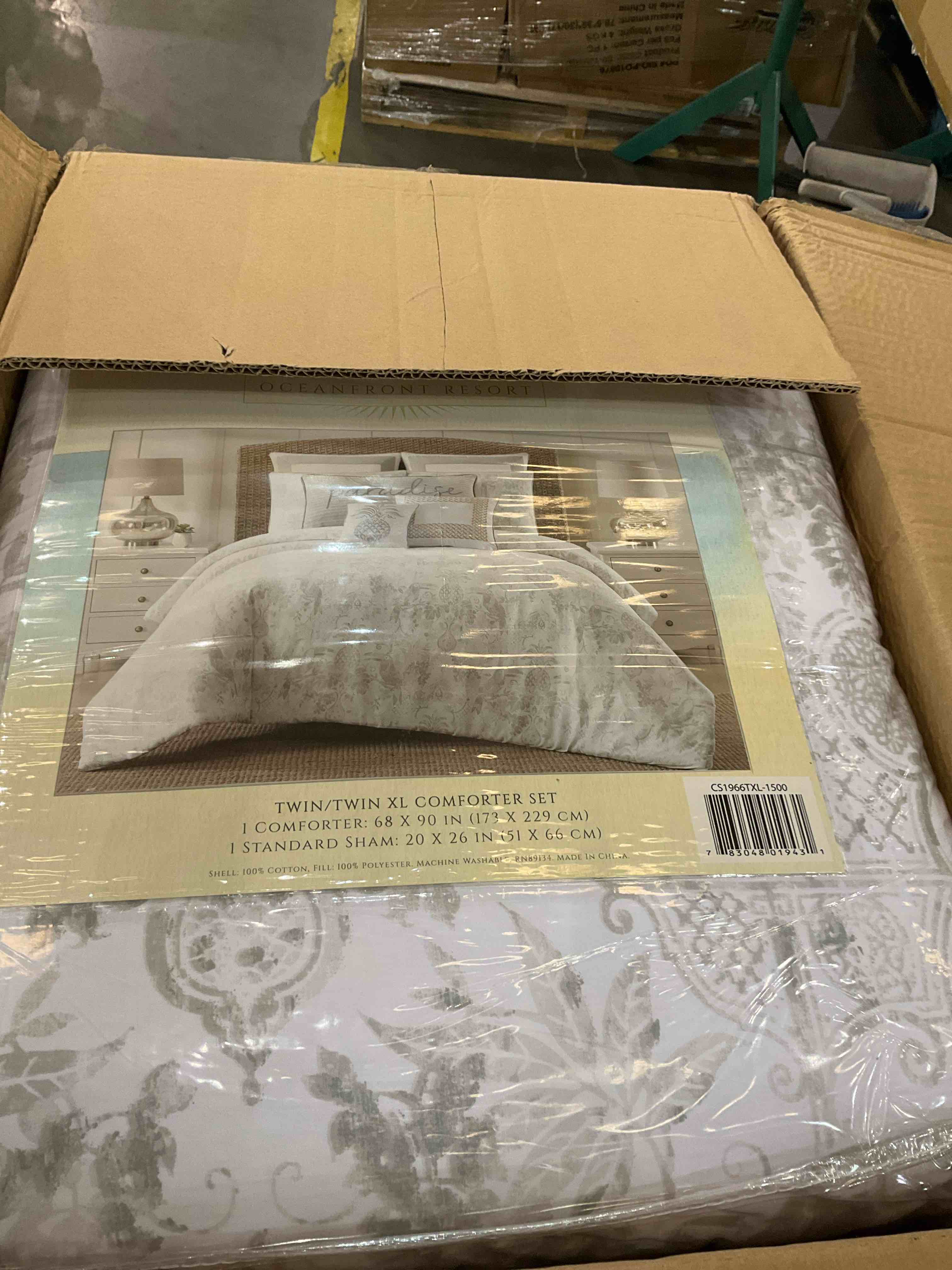 https://s3.amazonaws.com/lotting-images-prod/BargainHunt/EXS01243644_1709834743634.jpeg