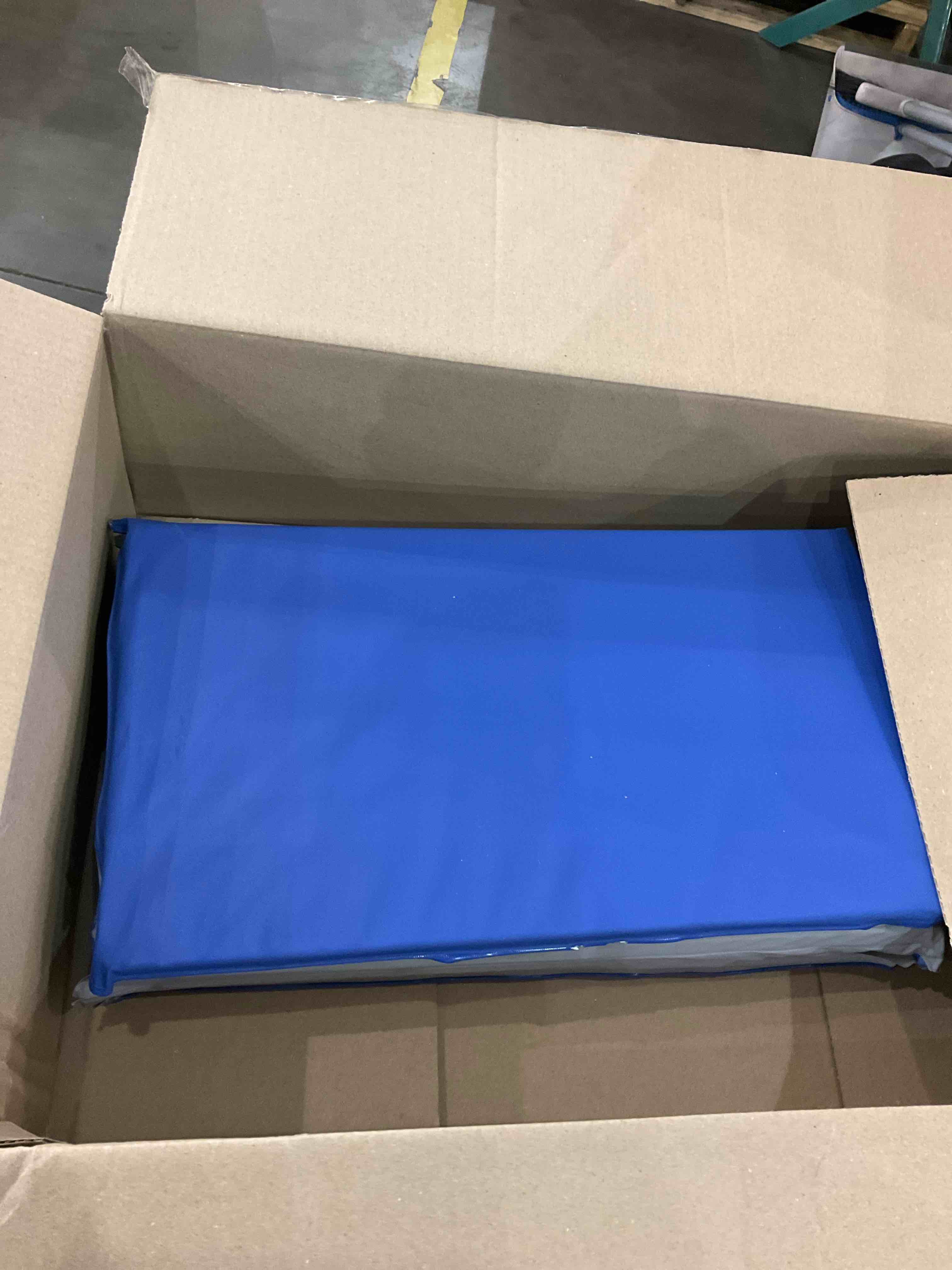 https://s3.amazonaws.com/lotting-images-prod/BargainHunt/EXS01243712_1709904555103.jpeg