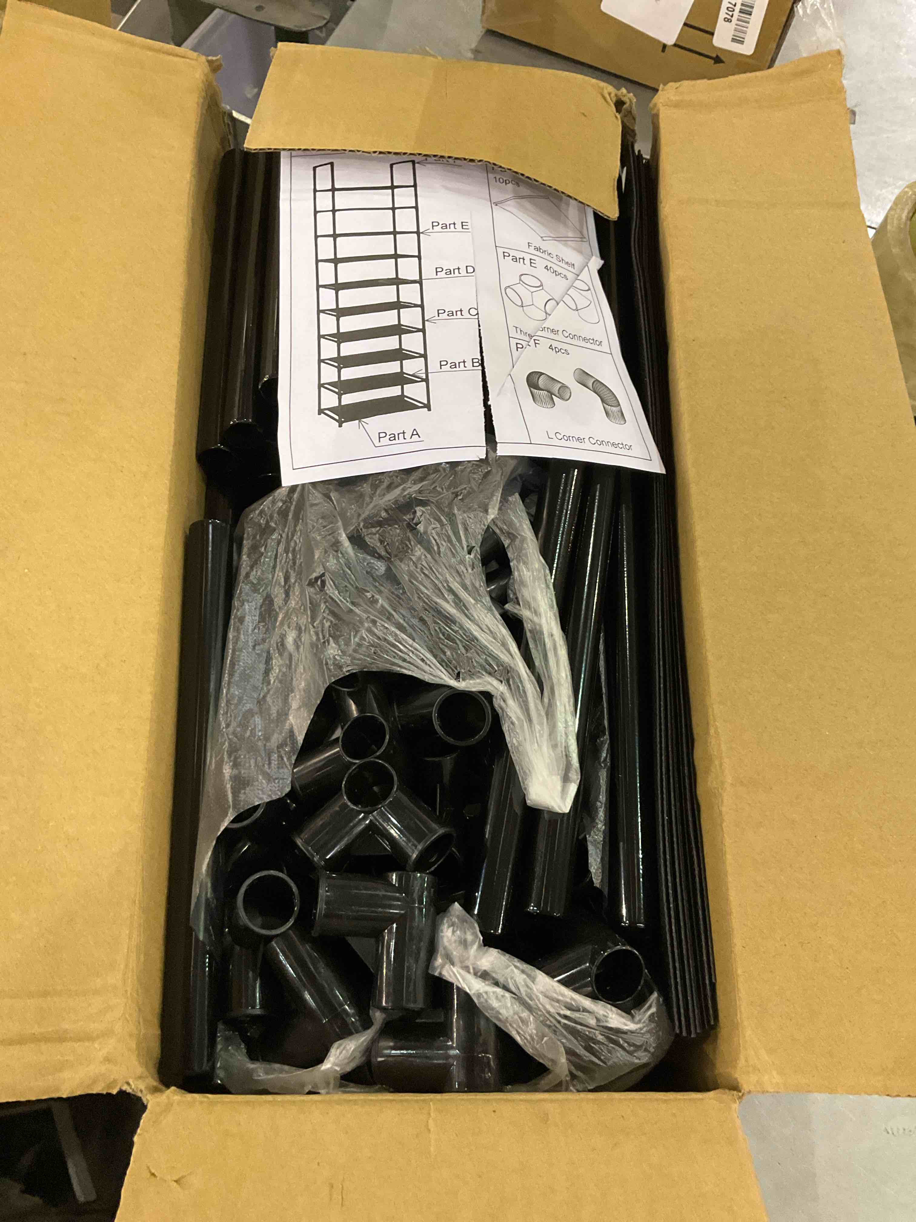 https://s3.amazonaws.com/lotting-images-prod/BargainHunt/EXS01243769_1709913884472.jpeg