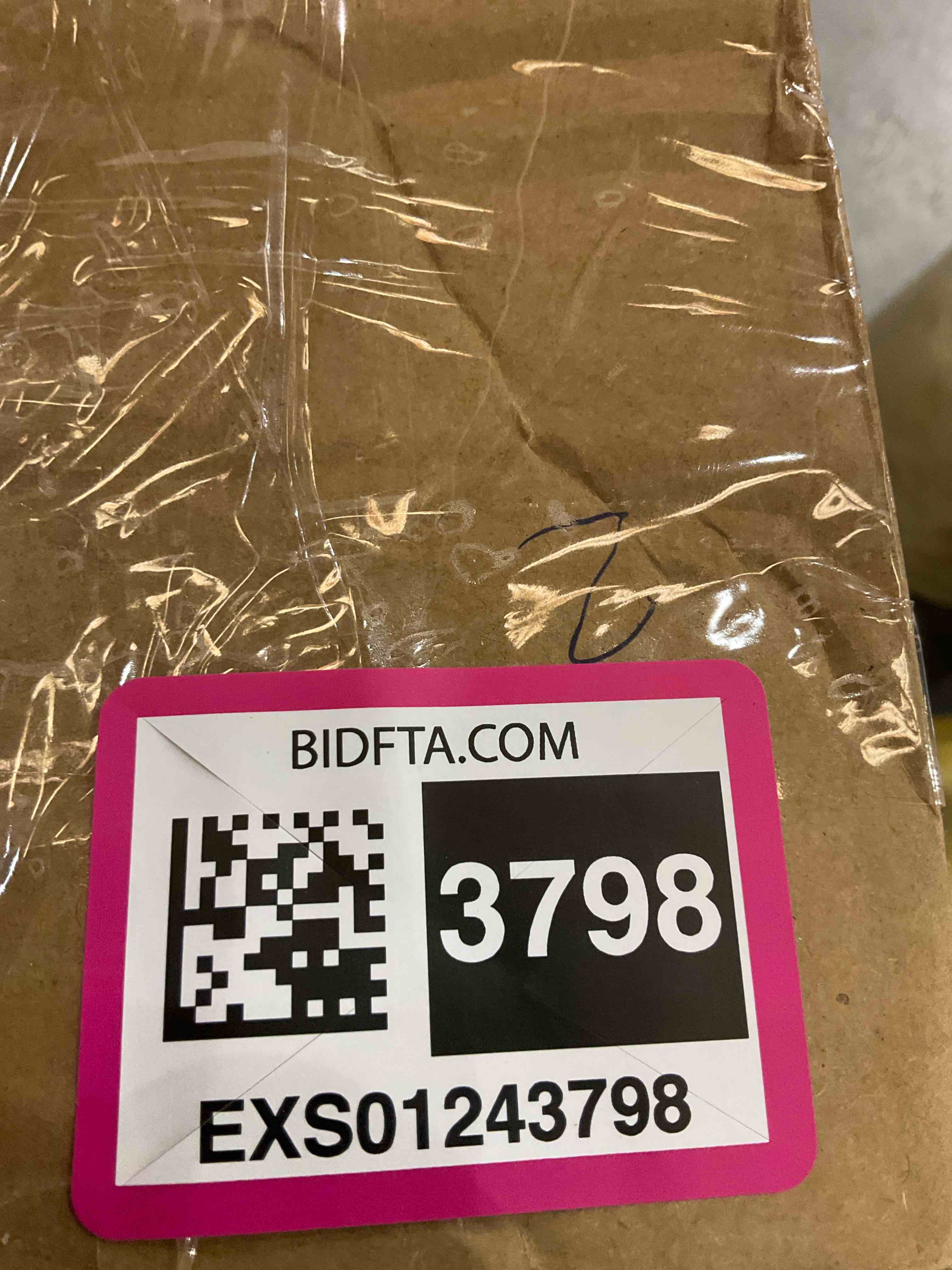 https://s3.amazonaws.com/lotting-images-prod/BargainHunt/EXS01243798_1709919884342.jpeg