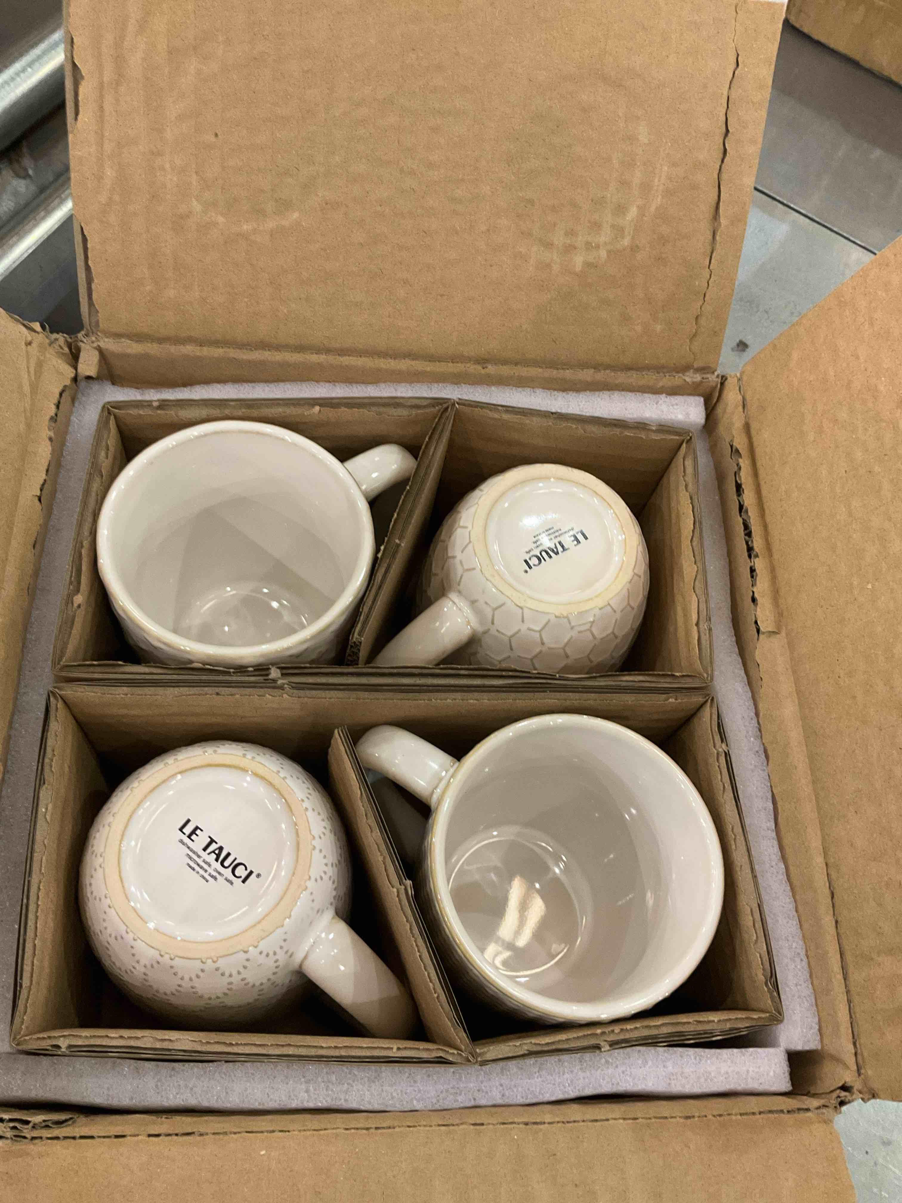 https://s3.amazonaws.com/lotting-images-prod/BargainHunt/EXS01243828_1709923667822.jpeg