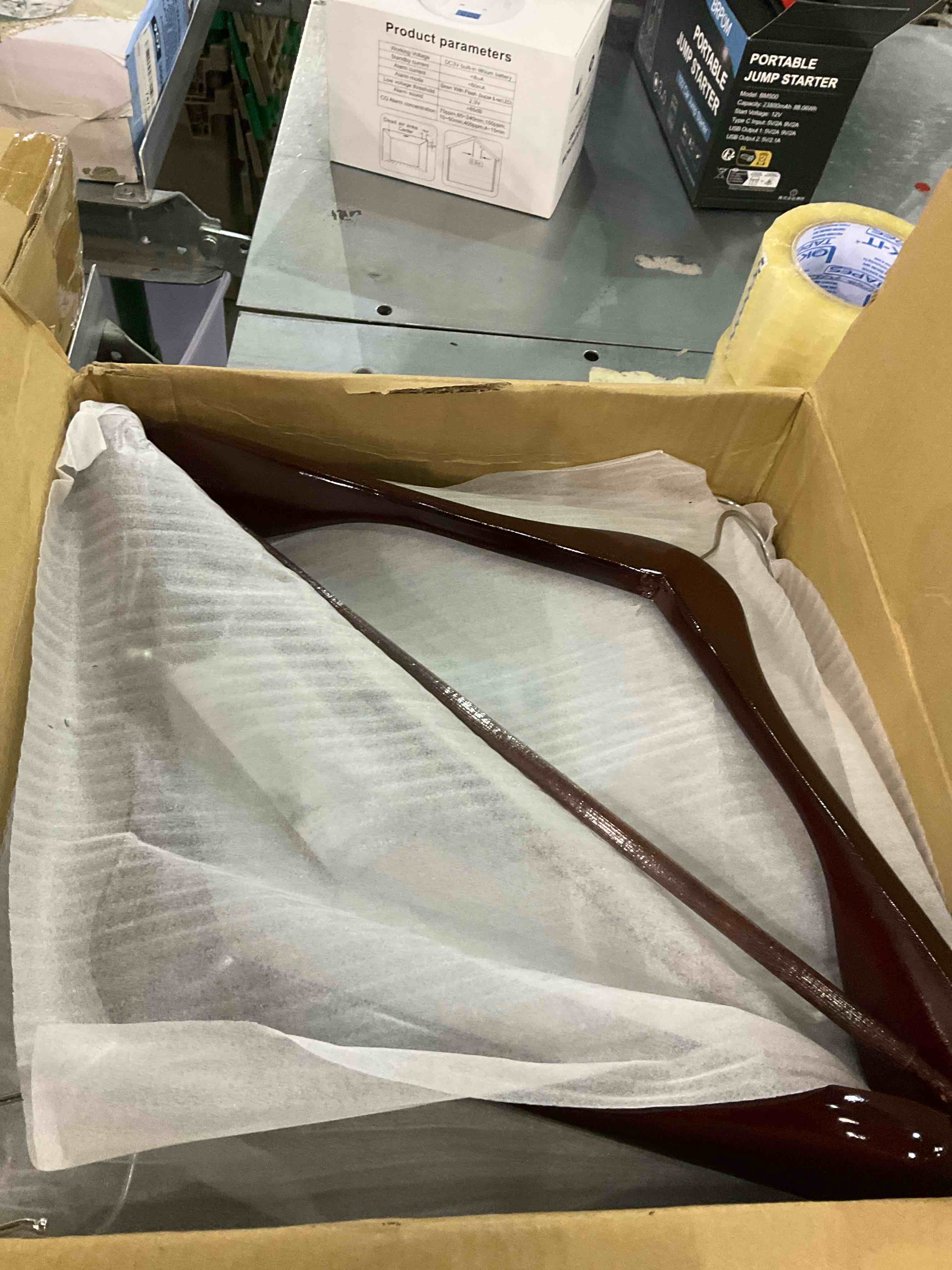 https://s3.amazonaws.com/lotting-images-prod/BargainHunt/EXS01243869_1710158029222.jpeg
