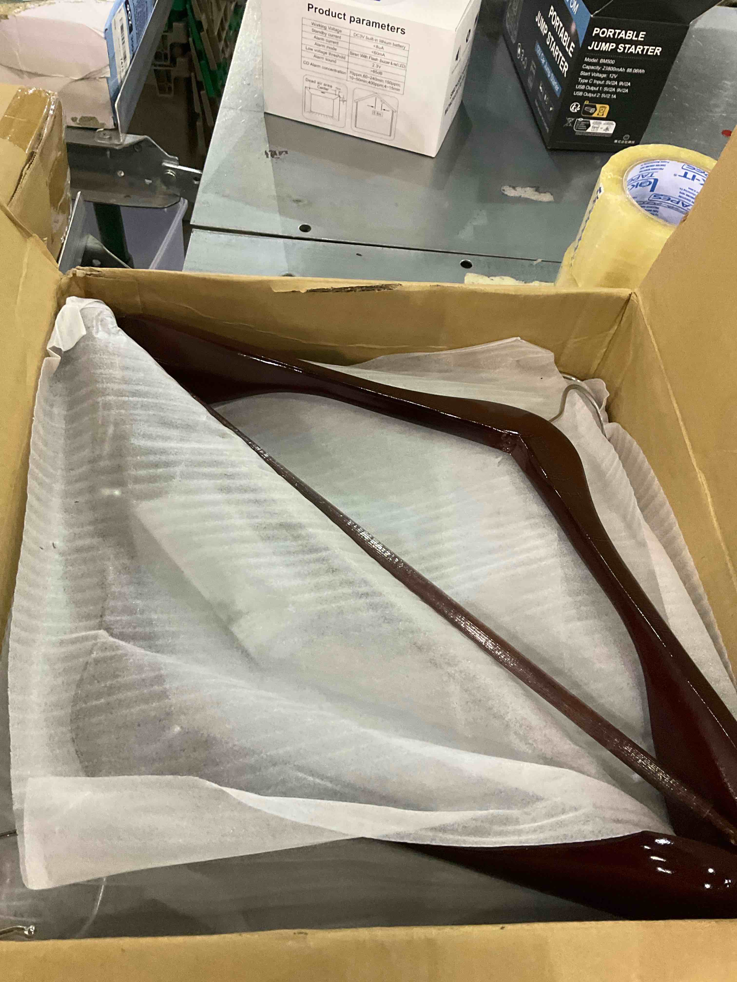 https://s3.amazonaws.com/lotting-images-prod/BargainHunt/EXS01243869_1710158030440.jpeg
