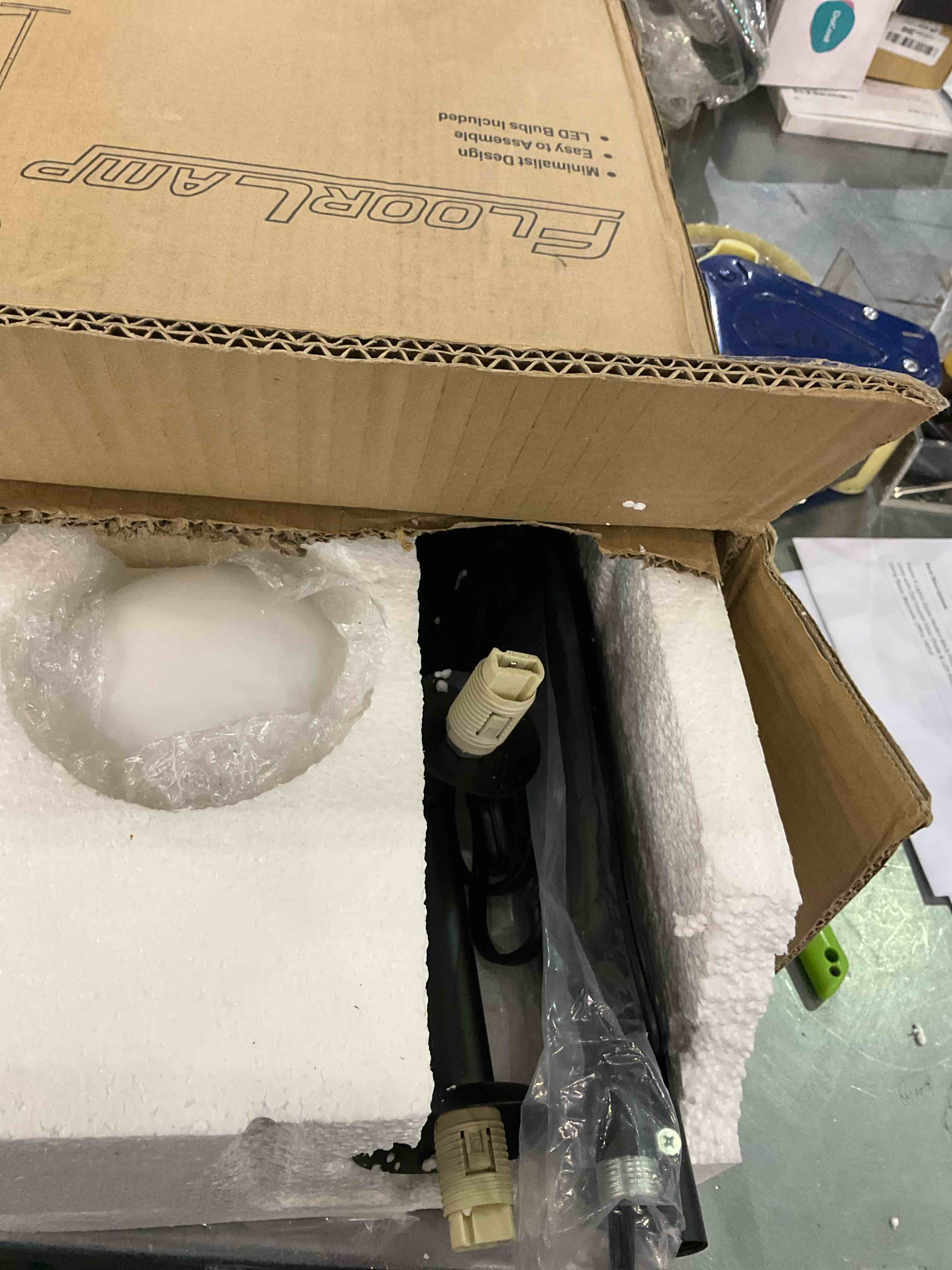 https://s3.amazonaws.com/lotting-images-prod/BargainHunt/EXS01243899_1710160866040.jpeg