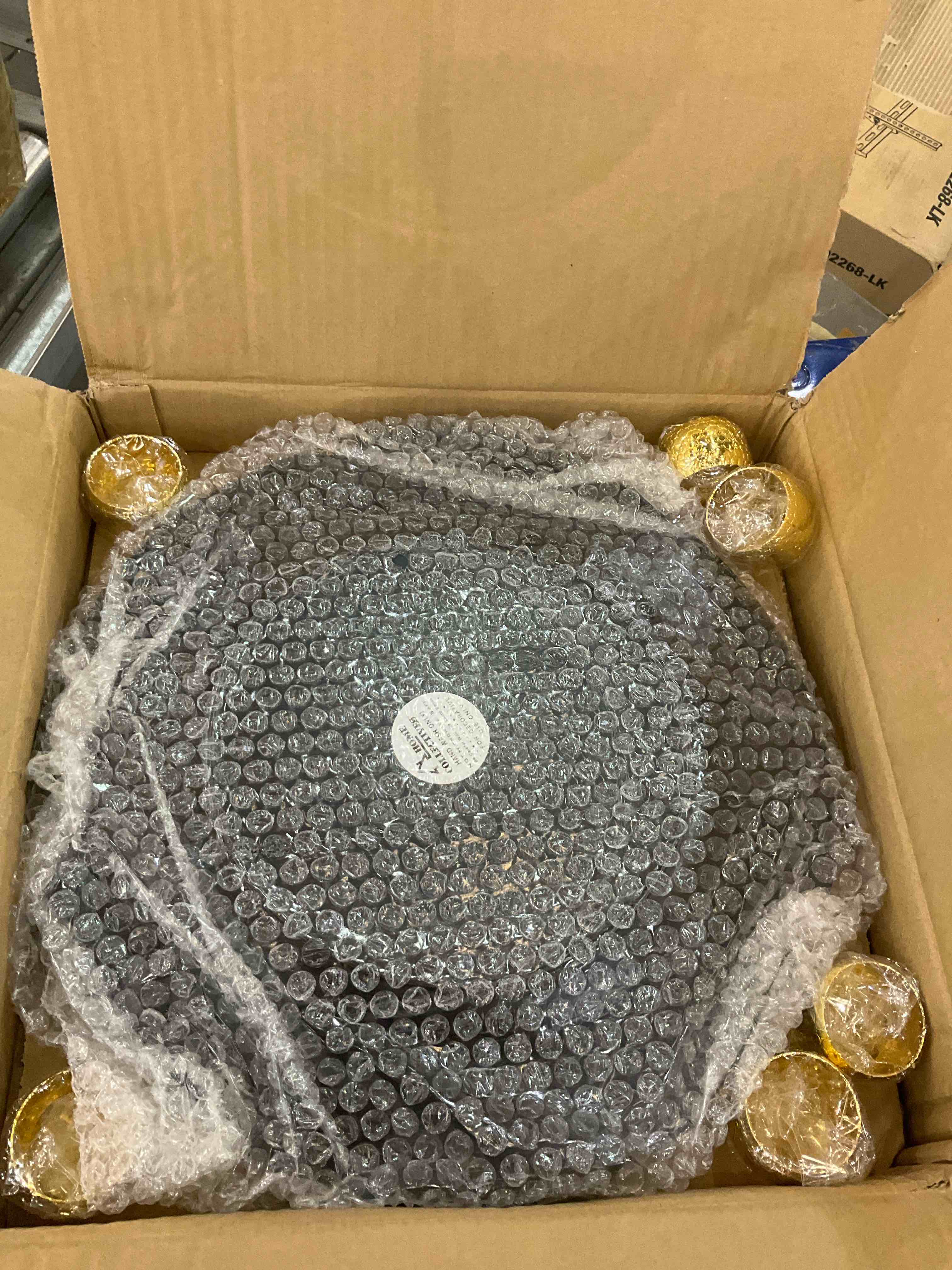 https://s3.amazonaws.com/lotting-images-prod/BargainHunt/EXS01243956_1710169204217.jpeg