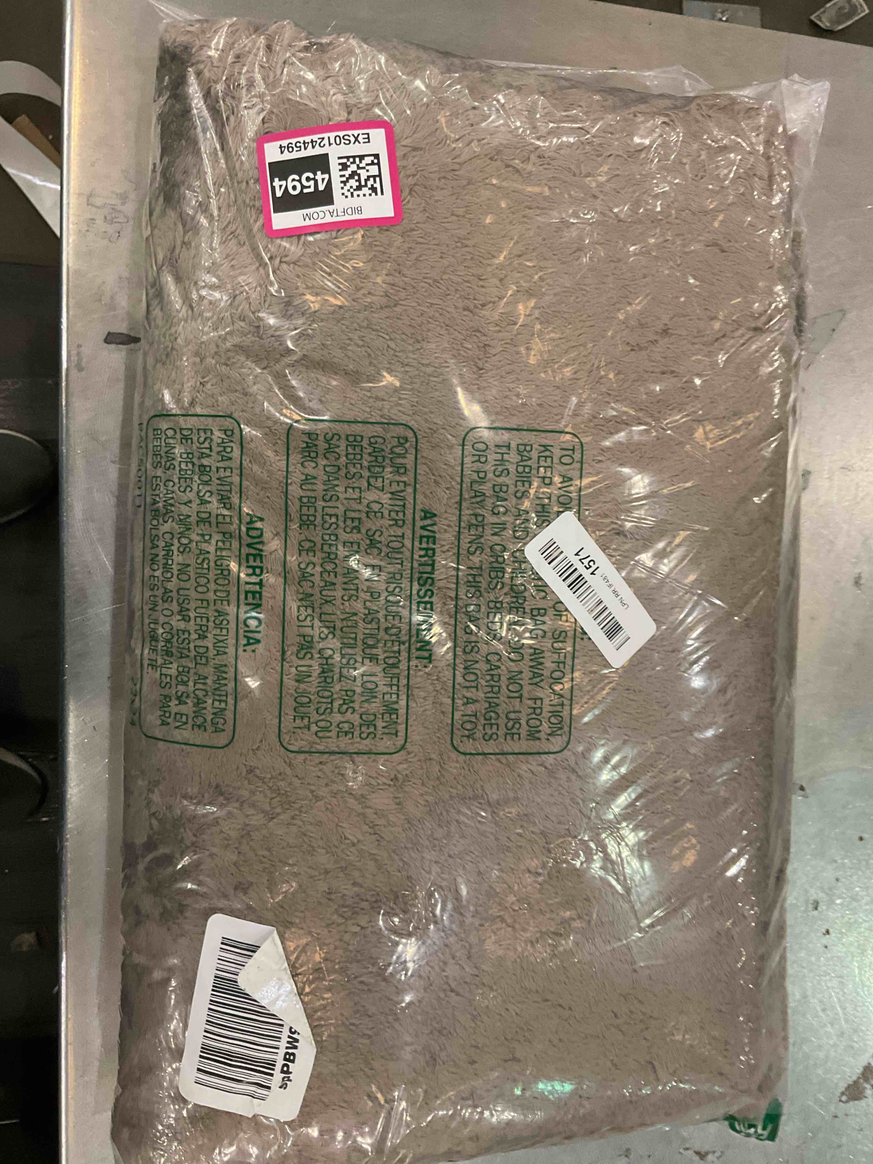 https://s3.amazonaws.com/lotting-images-prod/BargainHunt/EXS01244594_1711390972653.jpeg