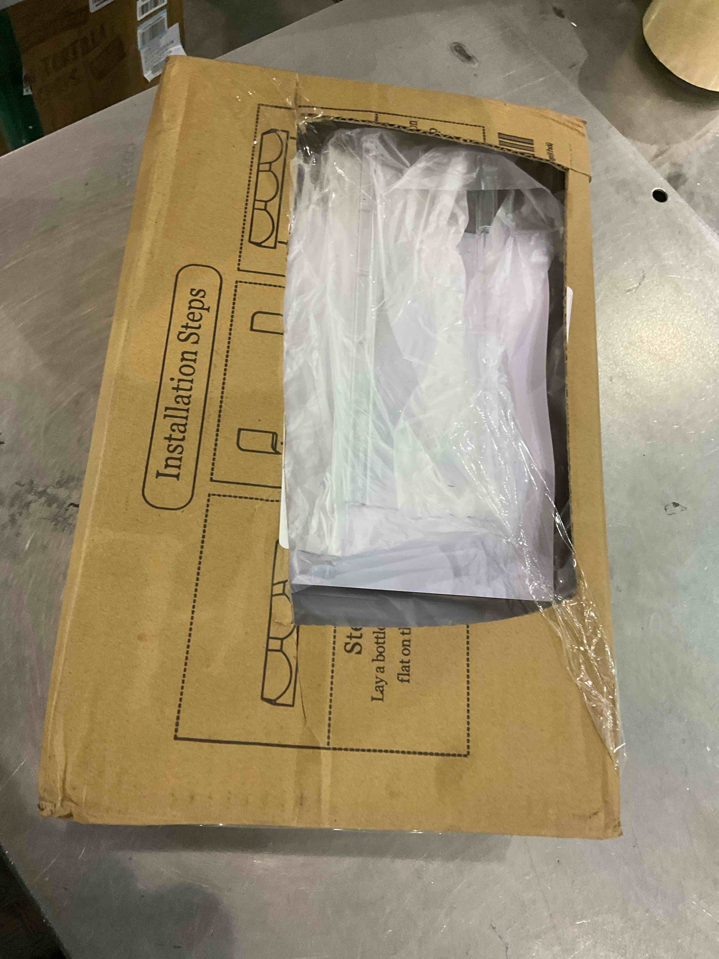 https://s3.amazonaws.com/lotting-images-prod/BargainHunt/EXS01244778_1711538957270.jpeg