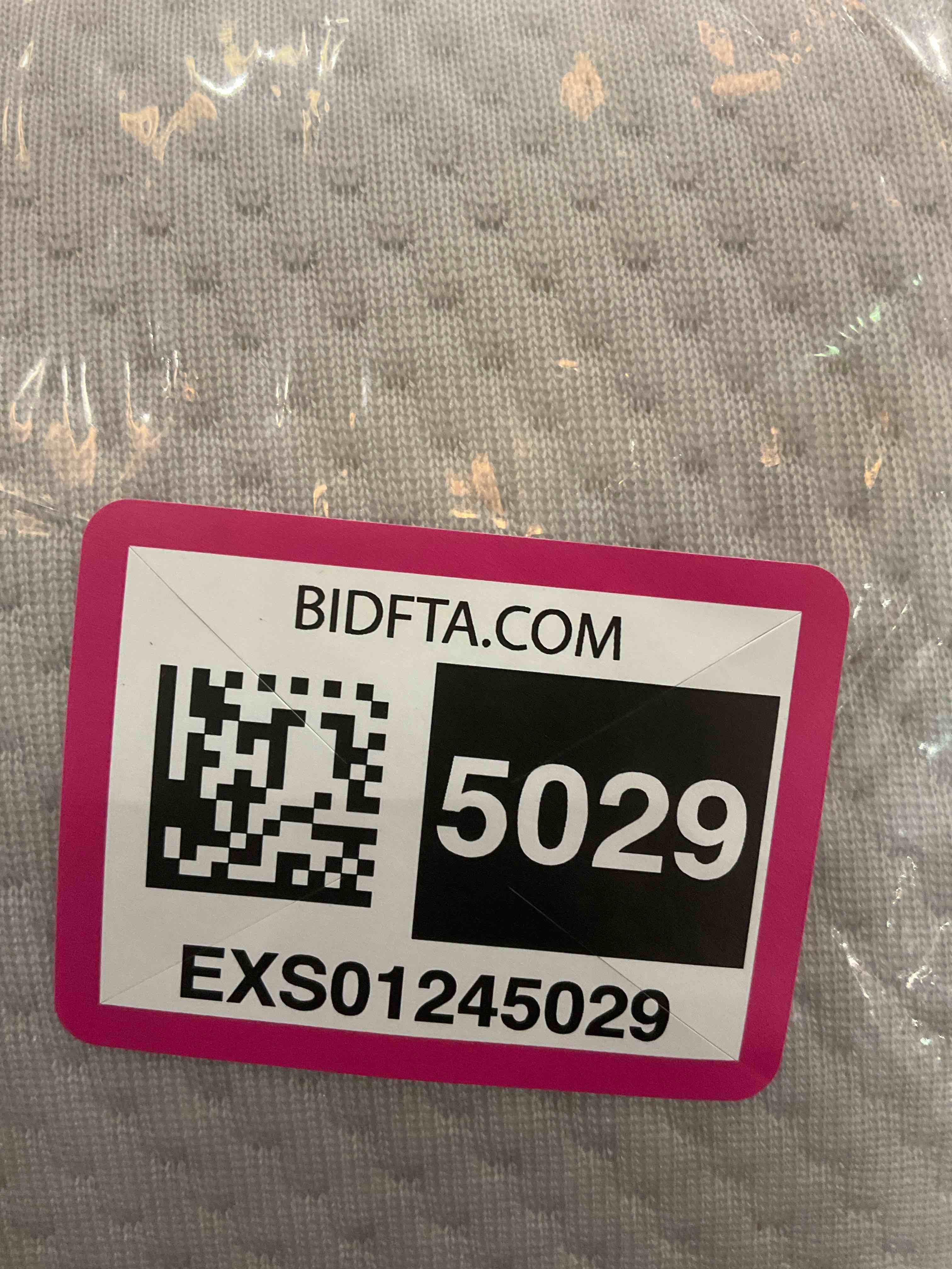 https://s3.amazonaws.com/lotting-images-prod/BargainHunt/EXS01245029_1710257422796.jpeg
