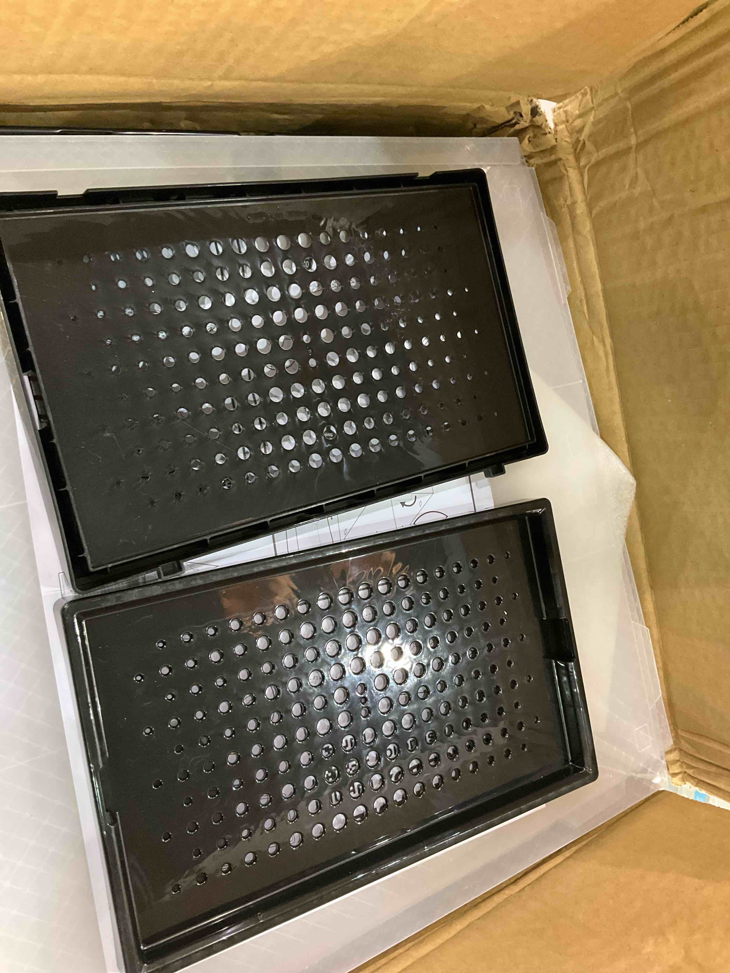 https://s3.amazonaws.com/lotting-images-prod/BargainHunt/EXS01245089_1710334454859.jpeg