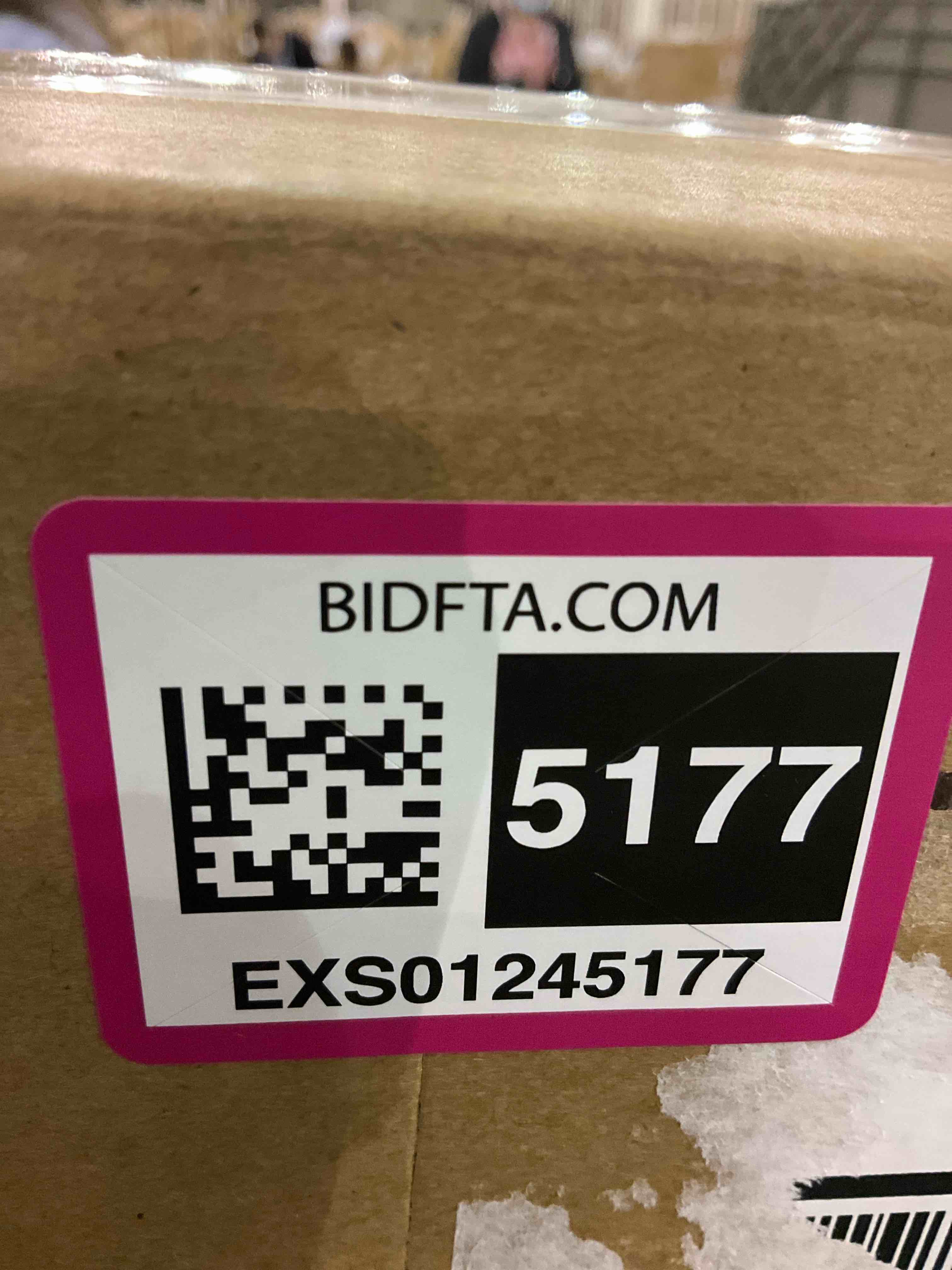 https://s3.amazonaws.com/lotting-images-prod/BargainHunt/EXS01245177_1710417292287.jpeg