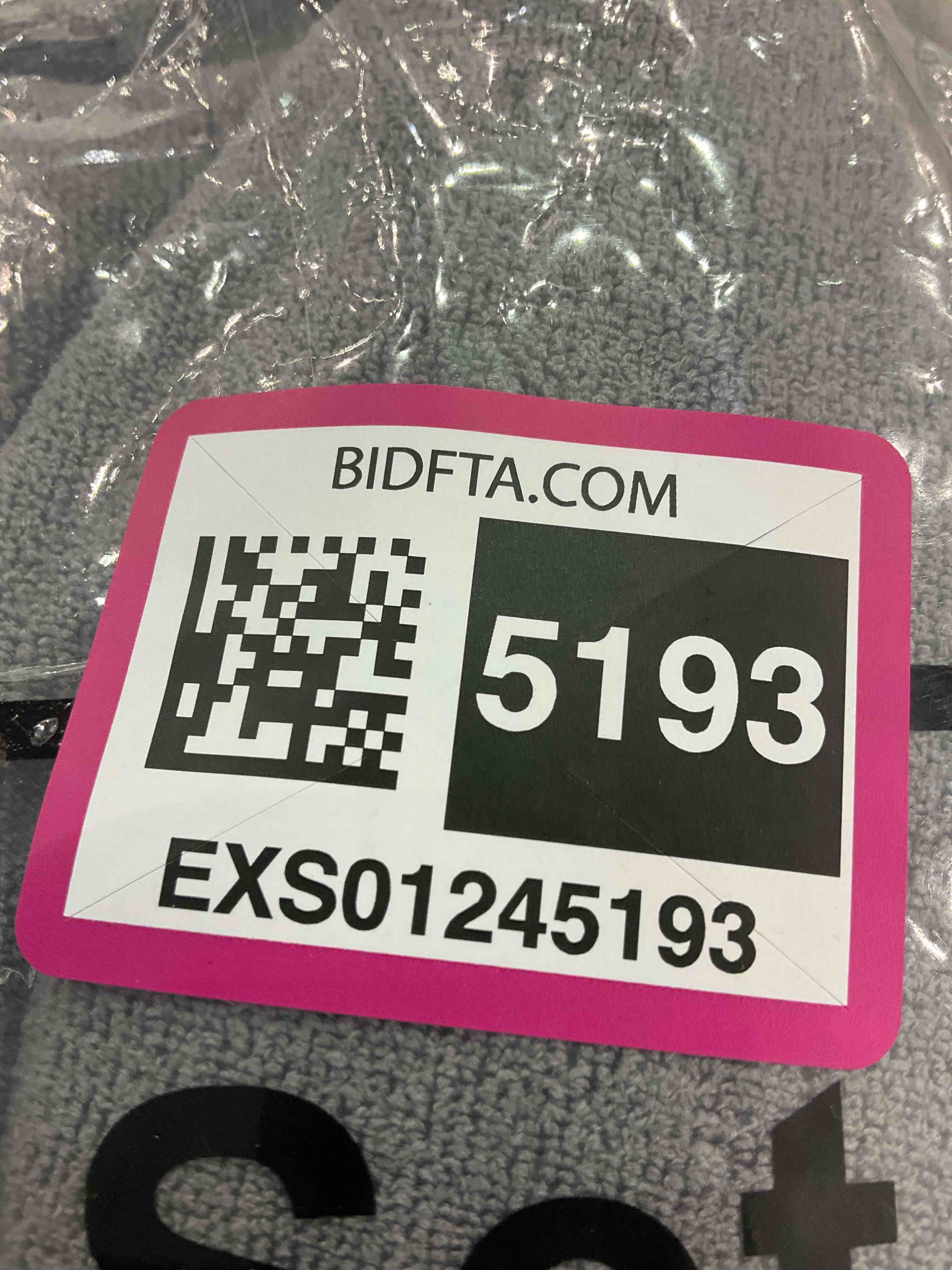 https://s3.amazonaws.com/lotting-images-prod/BargainHunt/EXS01245193_1710419634390.jpeg